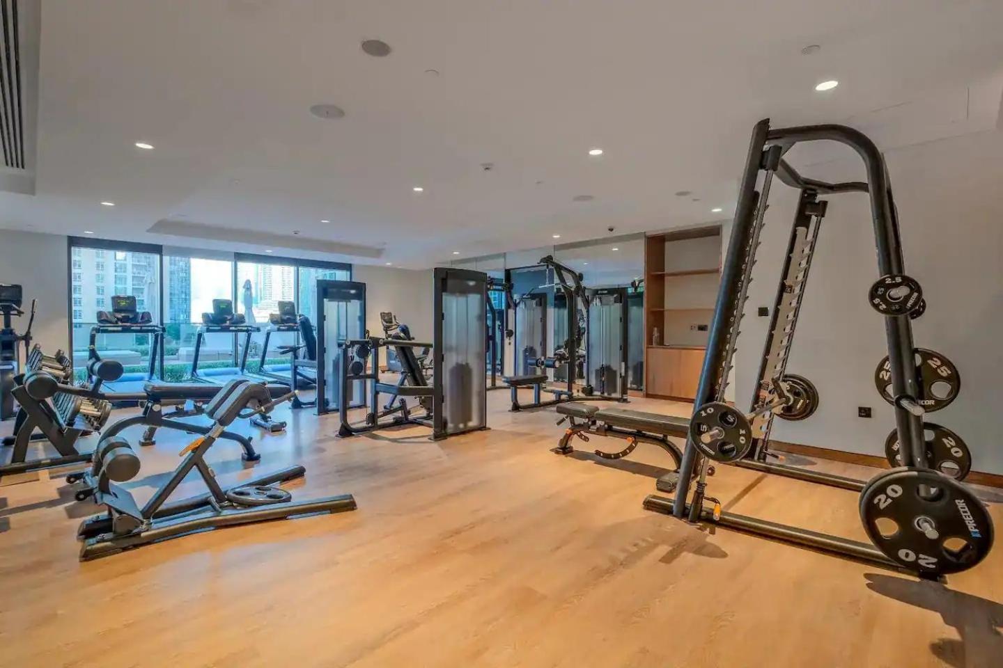 Downtown 2br In Act Towers Near Burj Khalifa Dubai