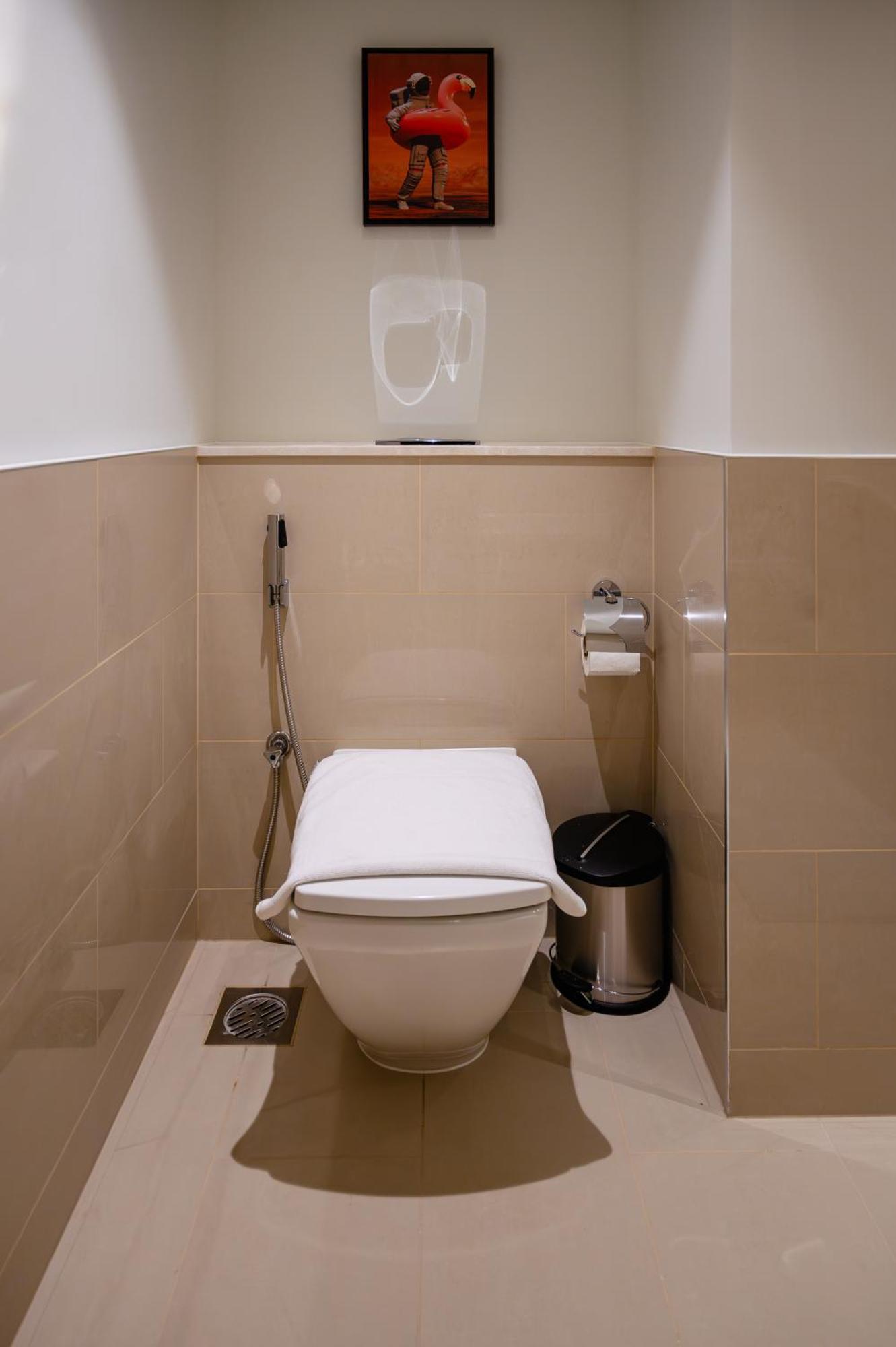 Downtown 2br In Act Towers Near Burj Khalifa