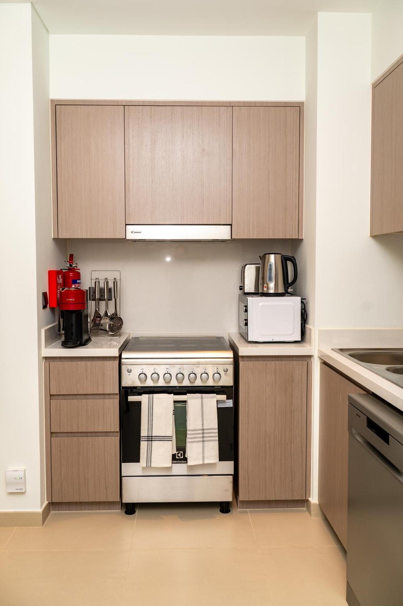 Downtown 2br In Act Towers Near Burj Khalifa * Dubai