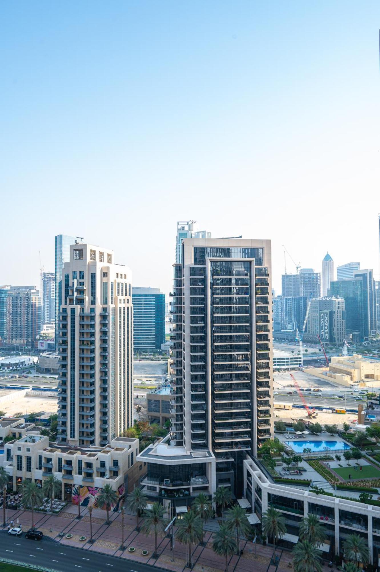 Apartment Downtown 2br In Act Towers Near Burj Khalifa