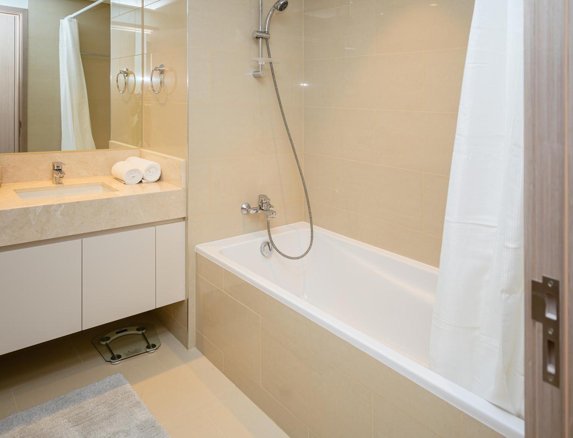 Downtown 2br In Act Towers Near Burj Khalifa Apartment Dubai