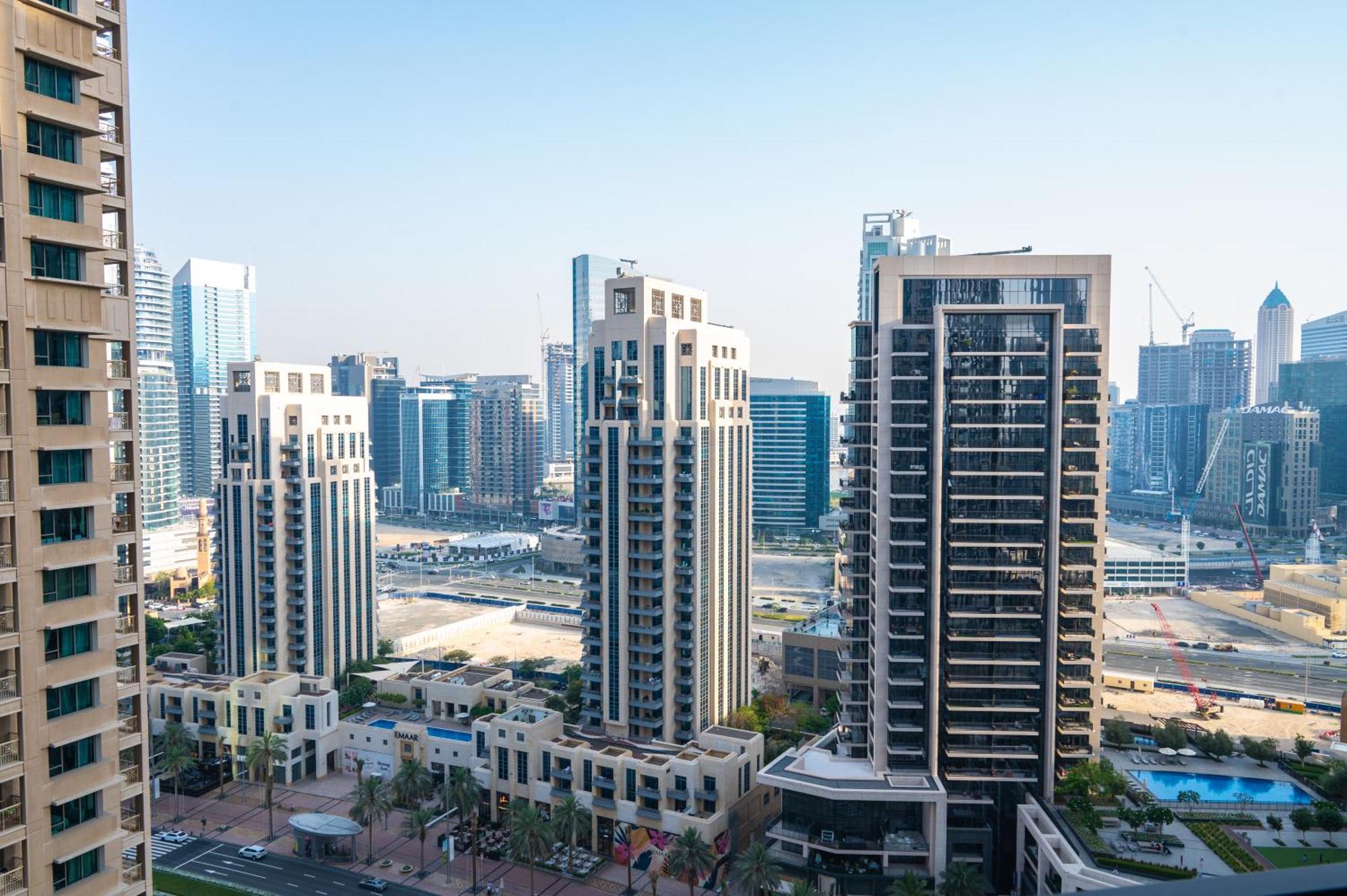 Downtown 2br In Act Towers Near Burj Khalifa