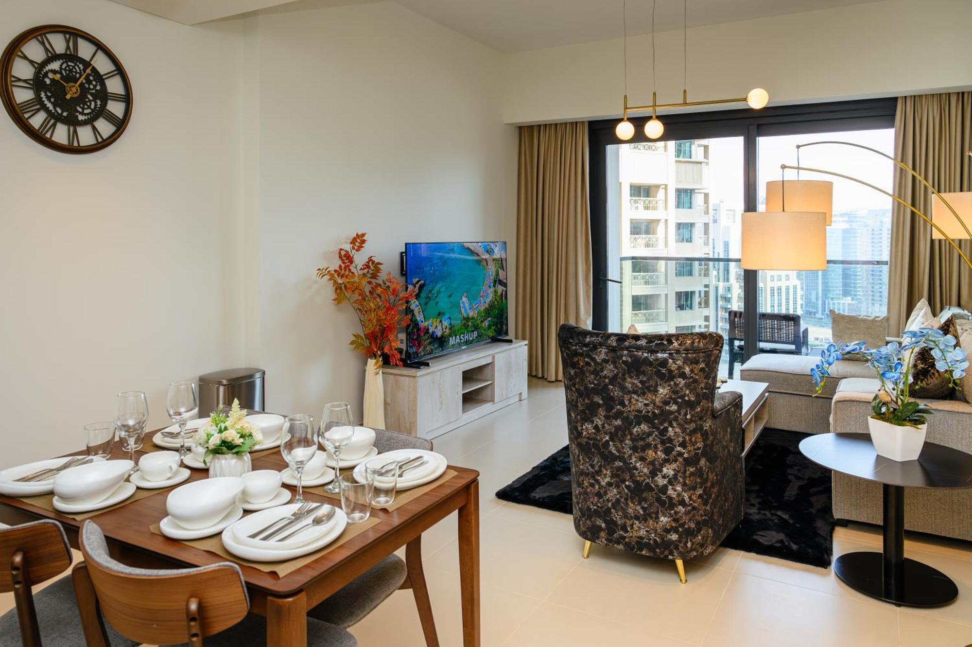 Apartment Downtown 2br In Act Towers Near Burj Khalifa