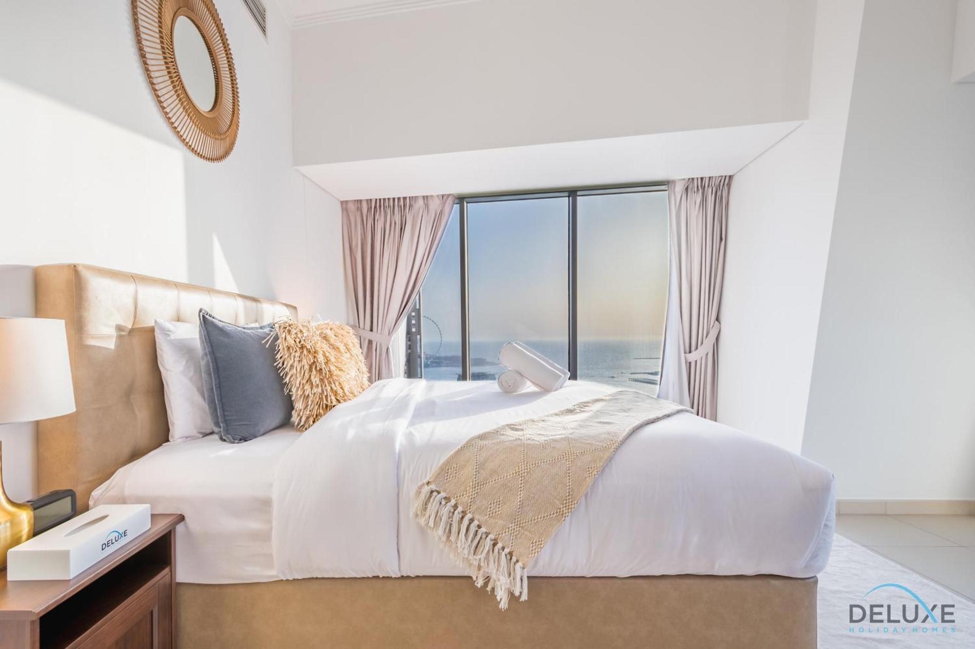 Sophisticated 2br In Cayan Tower, Marina By Deluxe Homes Apartment Dubai