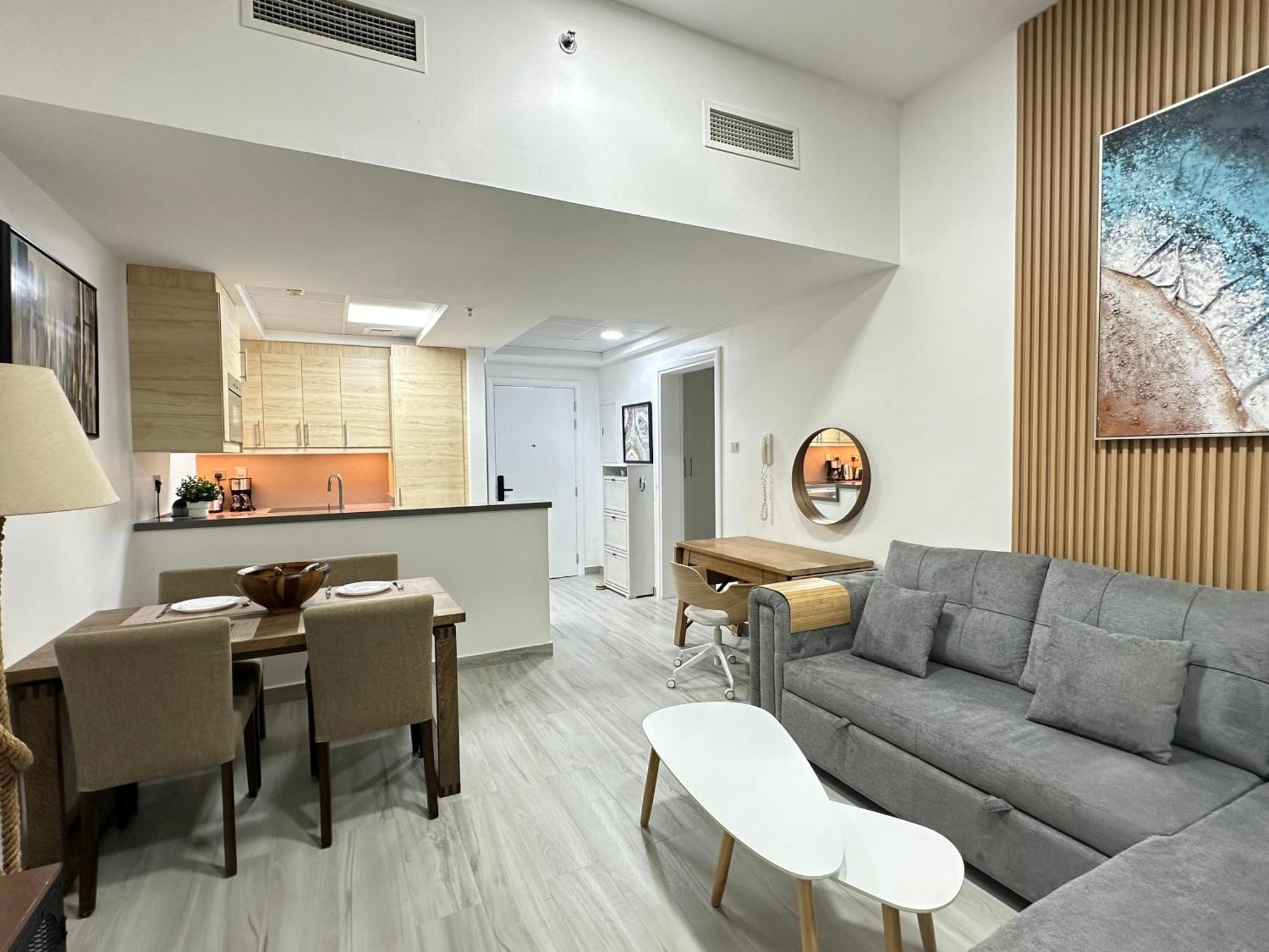 Apartment Modern 1br In Marina With Sea View *