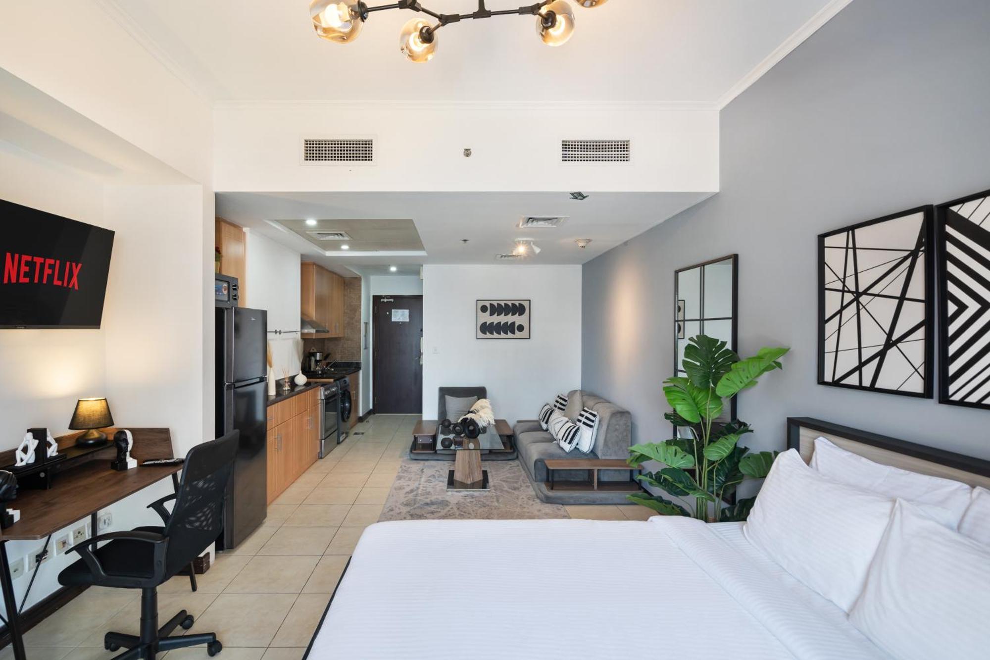 Apartment Furnished For Rent In Goldcrest Views, Jlt