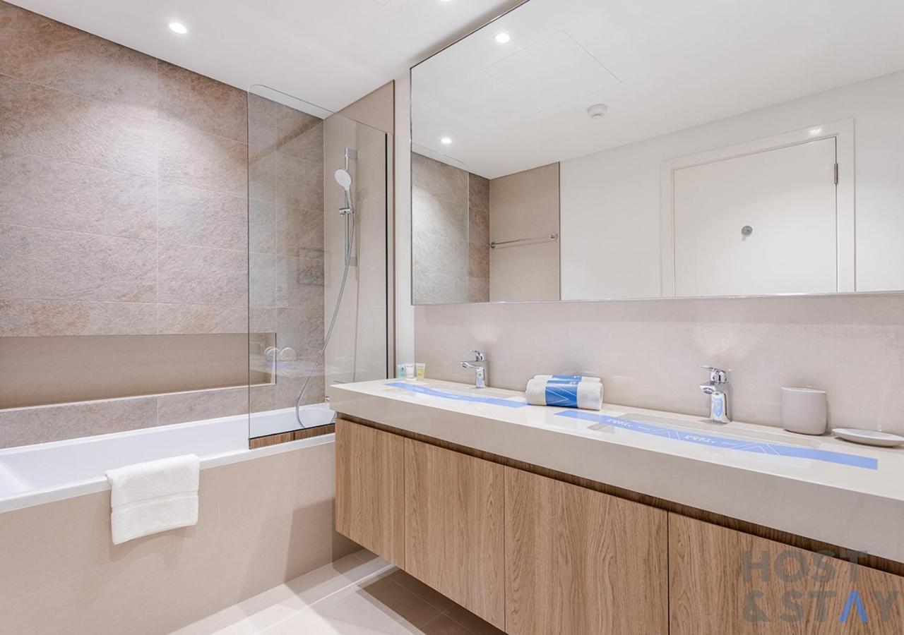 Luxurious 3br With Burj Khalifa Views