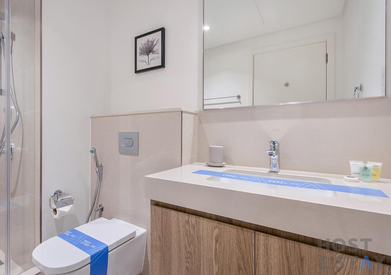 Apartment Luxurious 3br With Burj Khalifa Views *