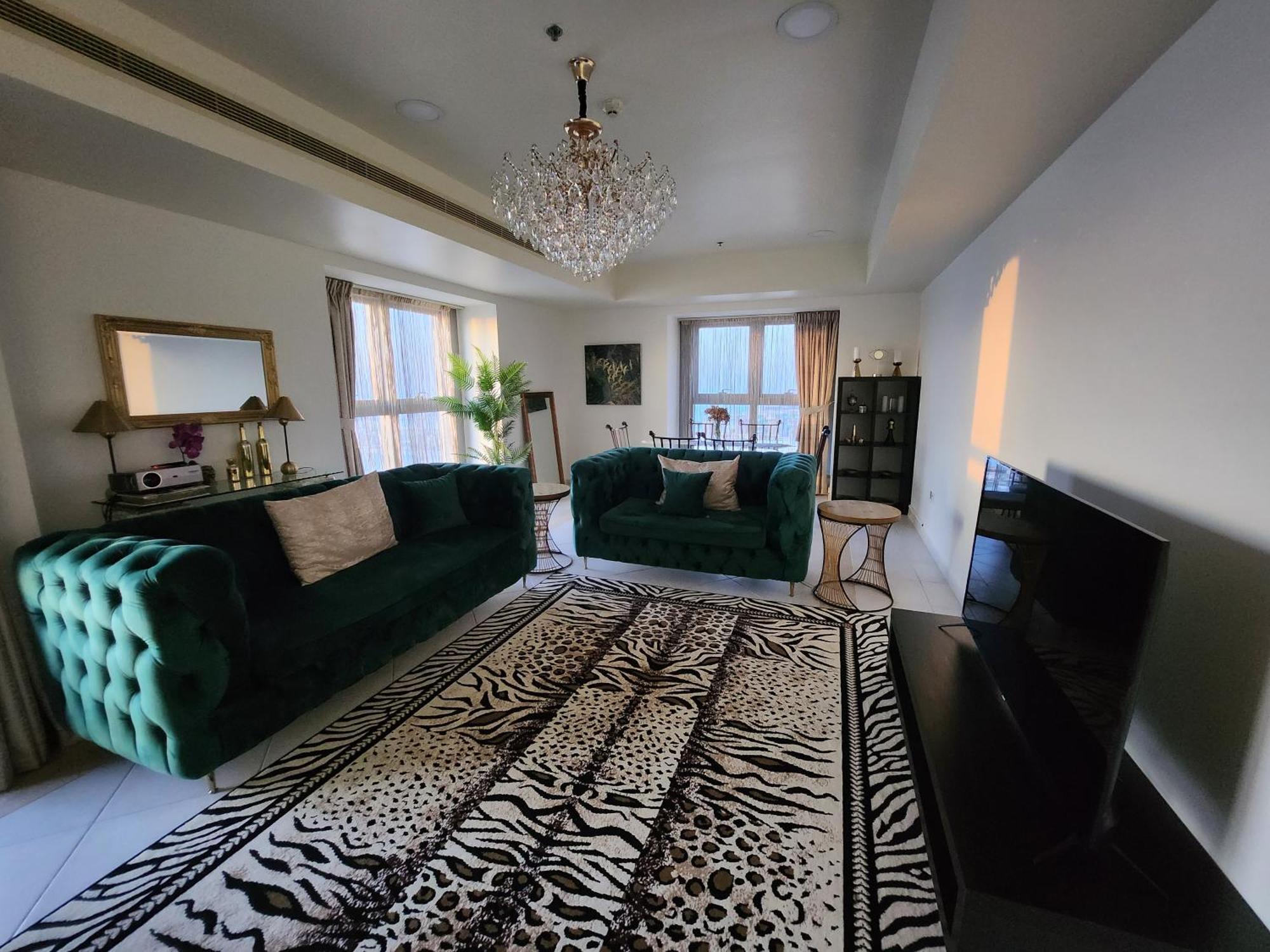 Serenity 3br Palm View In Marina Apartment Dubai