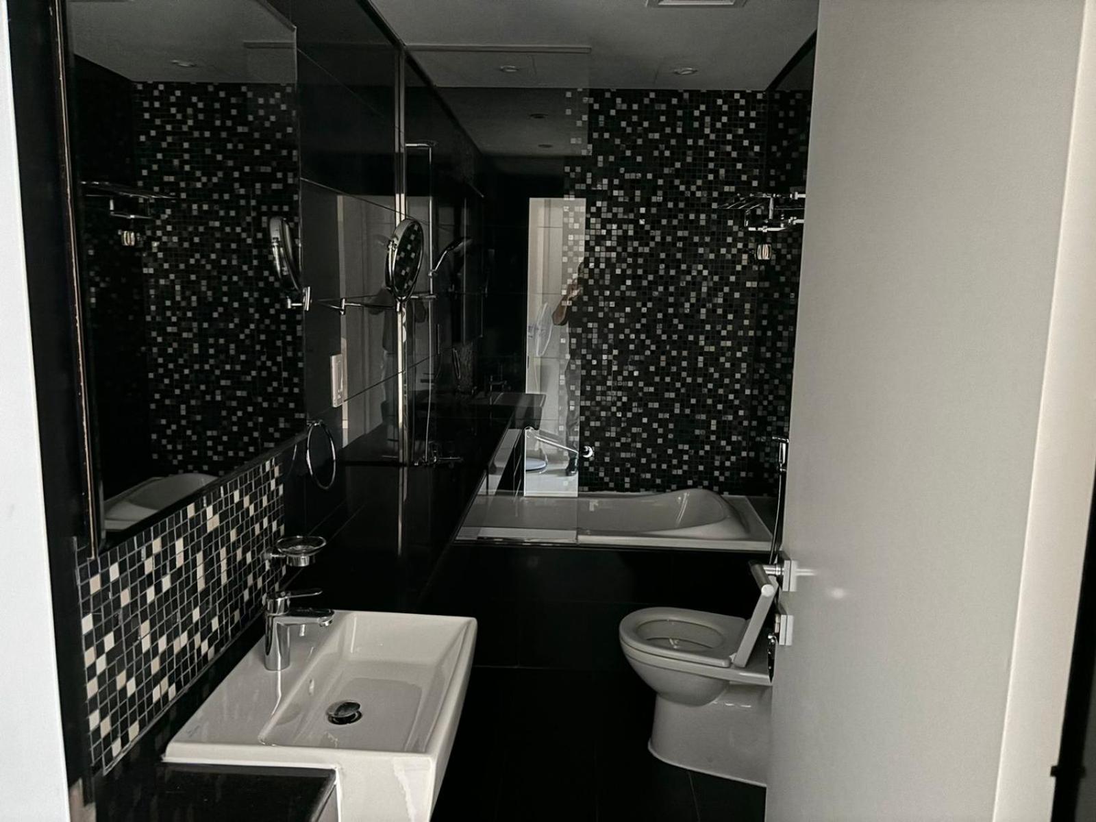 Apartment Tower, Al Tahani Street, Downtown - Business Bay Dubai
