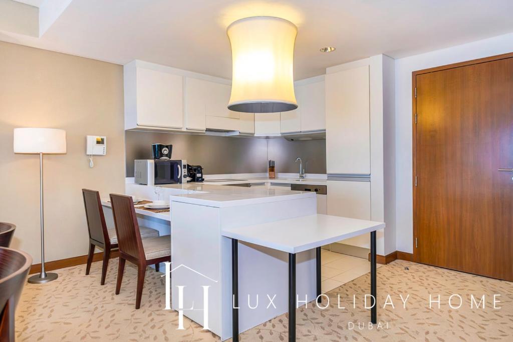 Apartment Lux The Emaar Fashion Avenue 2