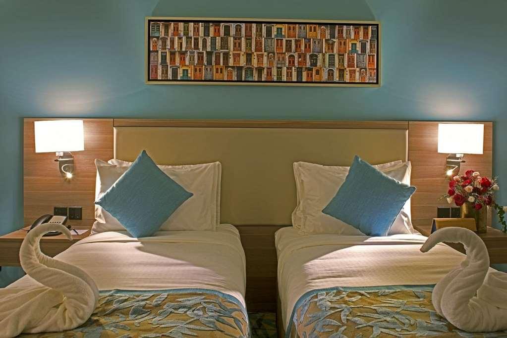 Mena Plaza Albarsha At The Mall Hotel 4*