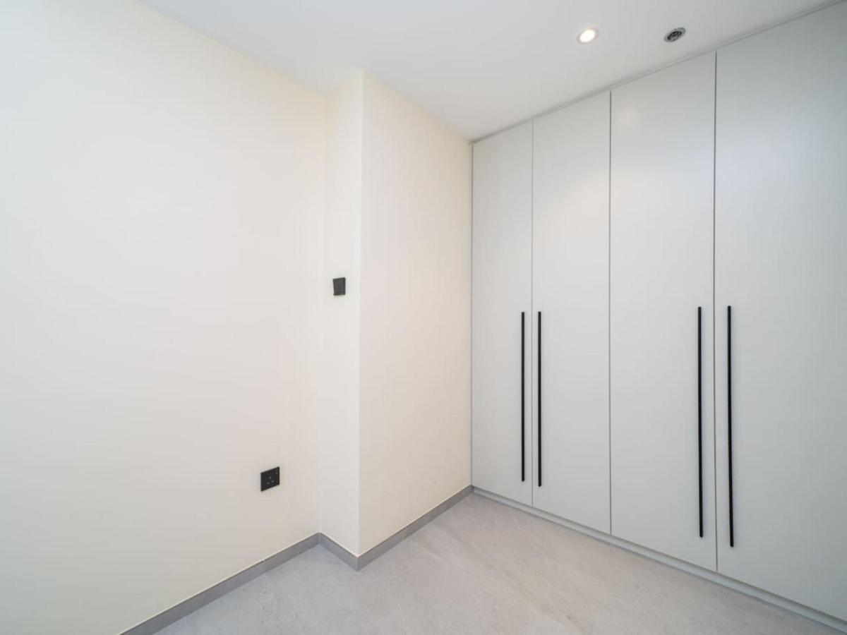 Apartment Stylish Upgraded 1 Bedroom Marina Escape Dubai