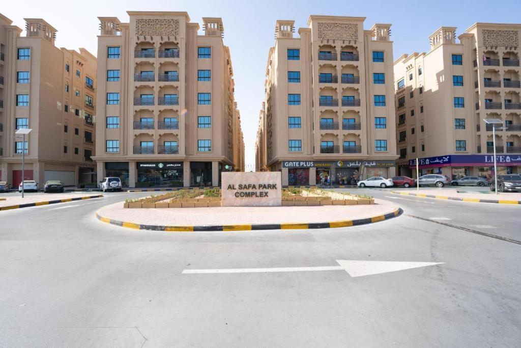 Apartment Elegant With Lively Vicinity In Dubai's Heart Dubai
