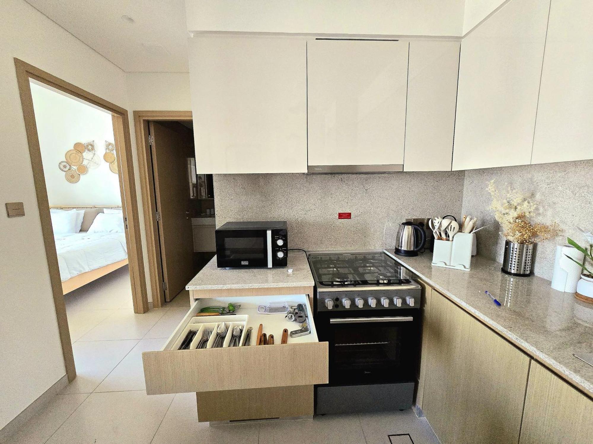 Apartment 1 Bedroom High Floor With Stunning Night View-3 Mint Walk To Mall & Burj Khalifa *
