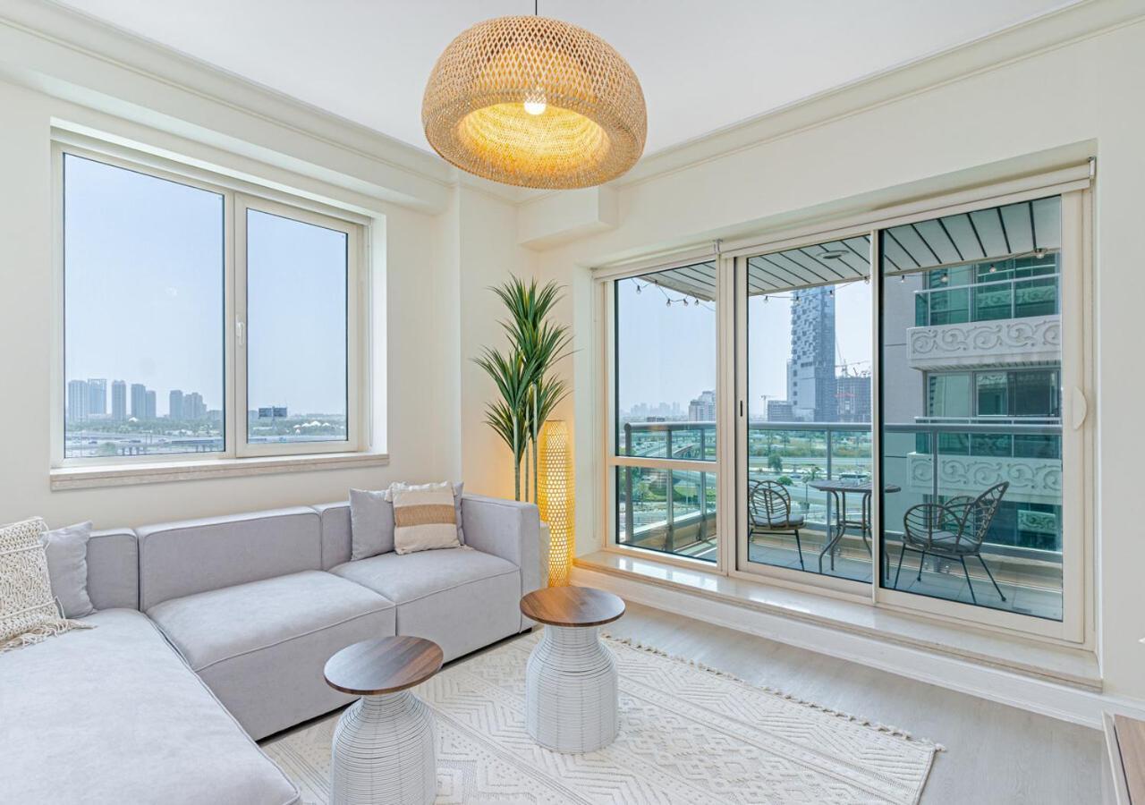 Savis Home- Stunning & Vibrant Marina *