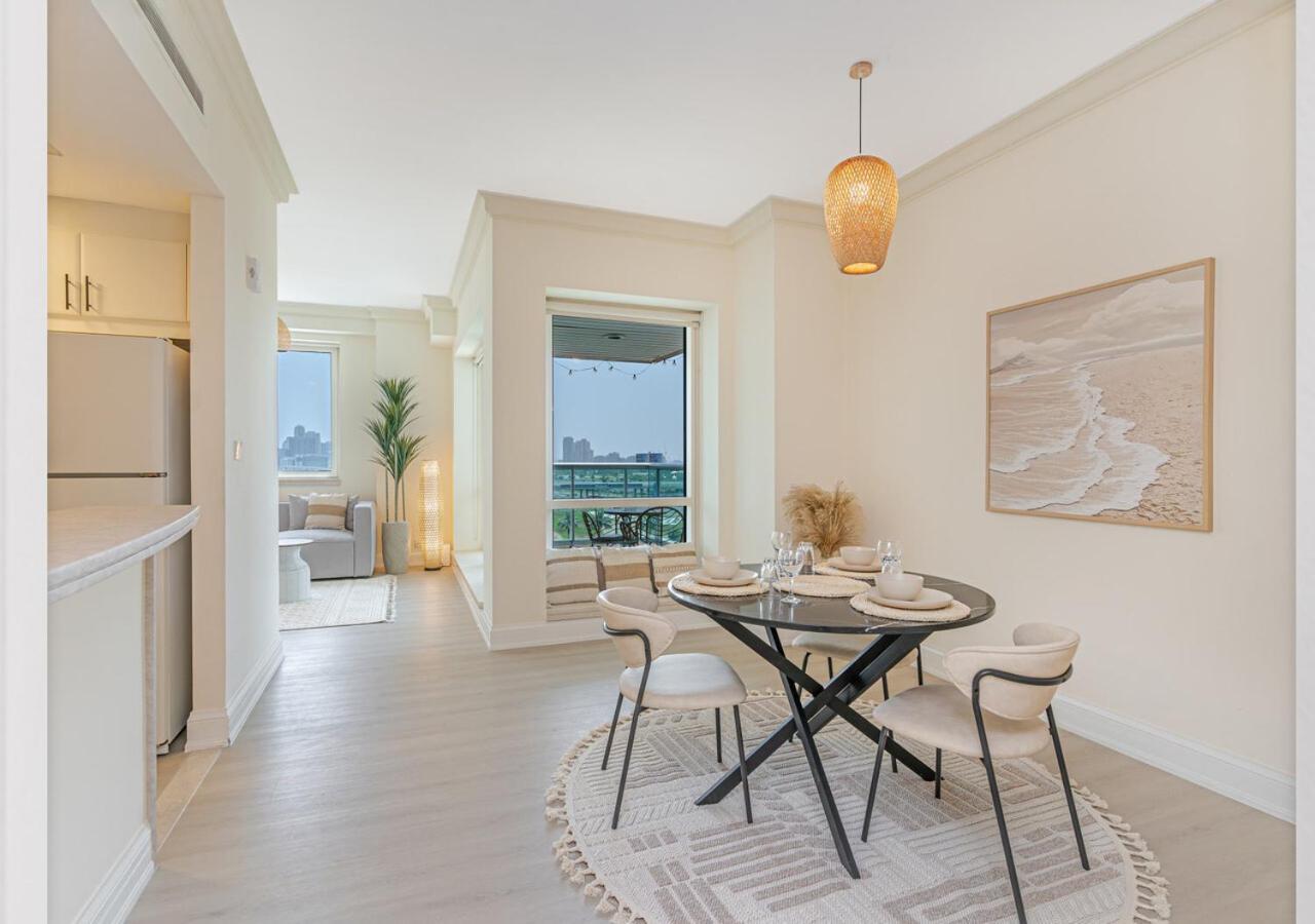 Savis Home- Stunning & Vibrant Marina Apartment Dubai