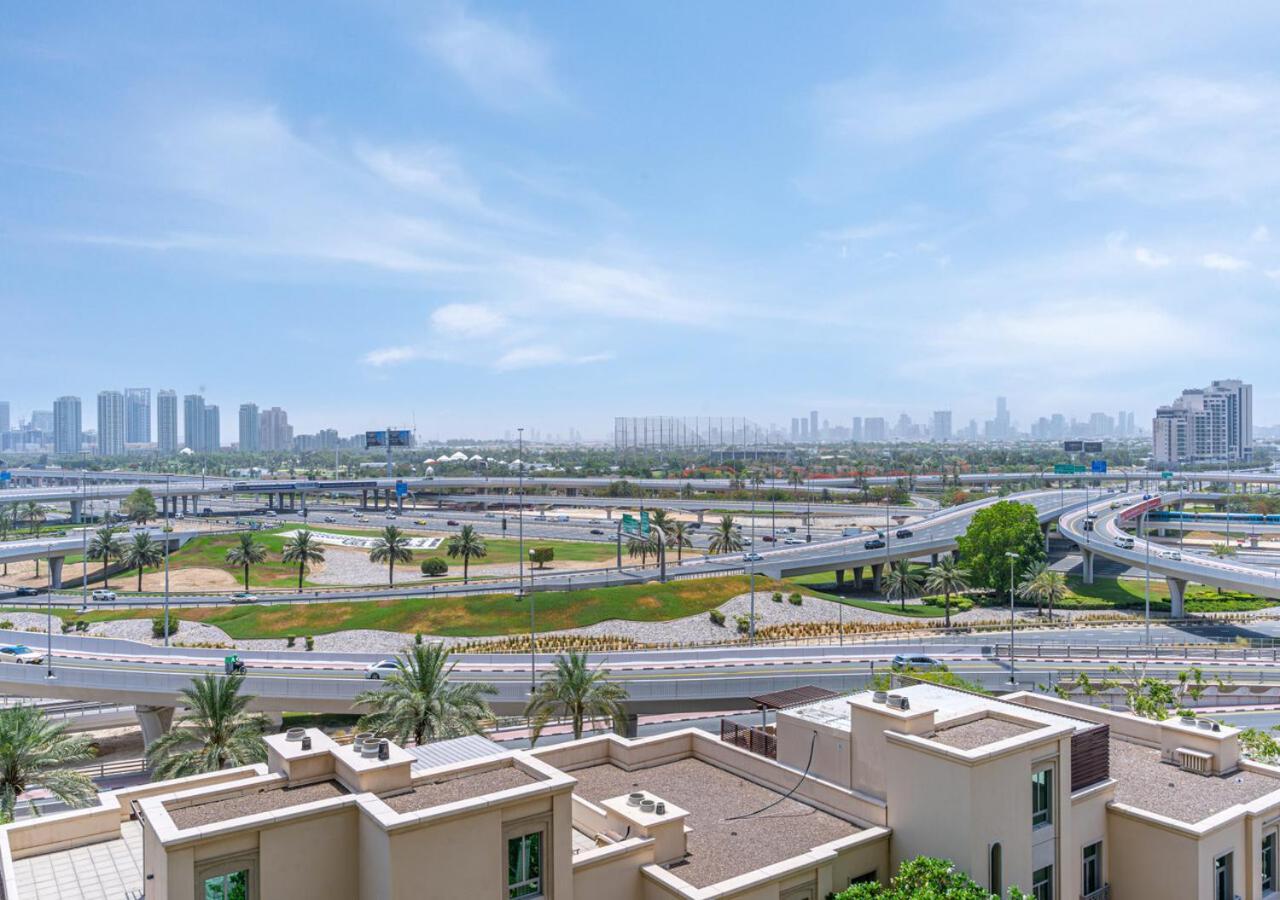 Savis Home- Stunning & Vibrant Marina *
