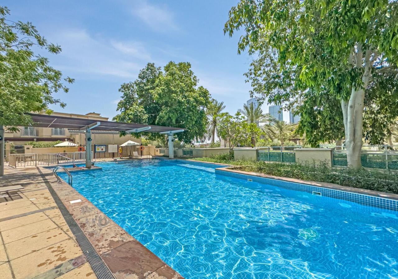 Savis Home- Stunning & Vibrant Marina *