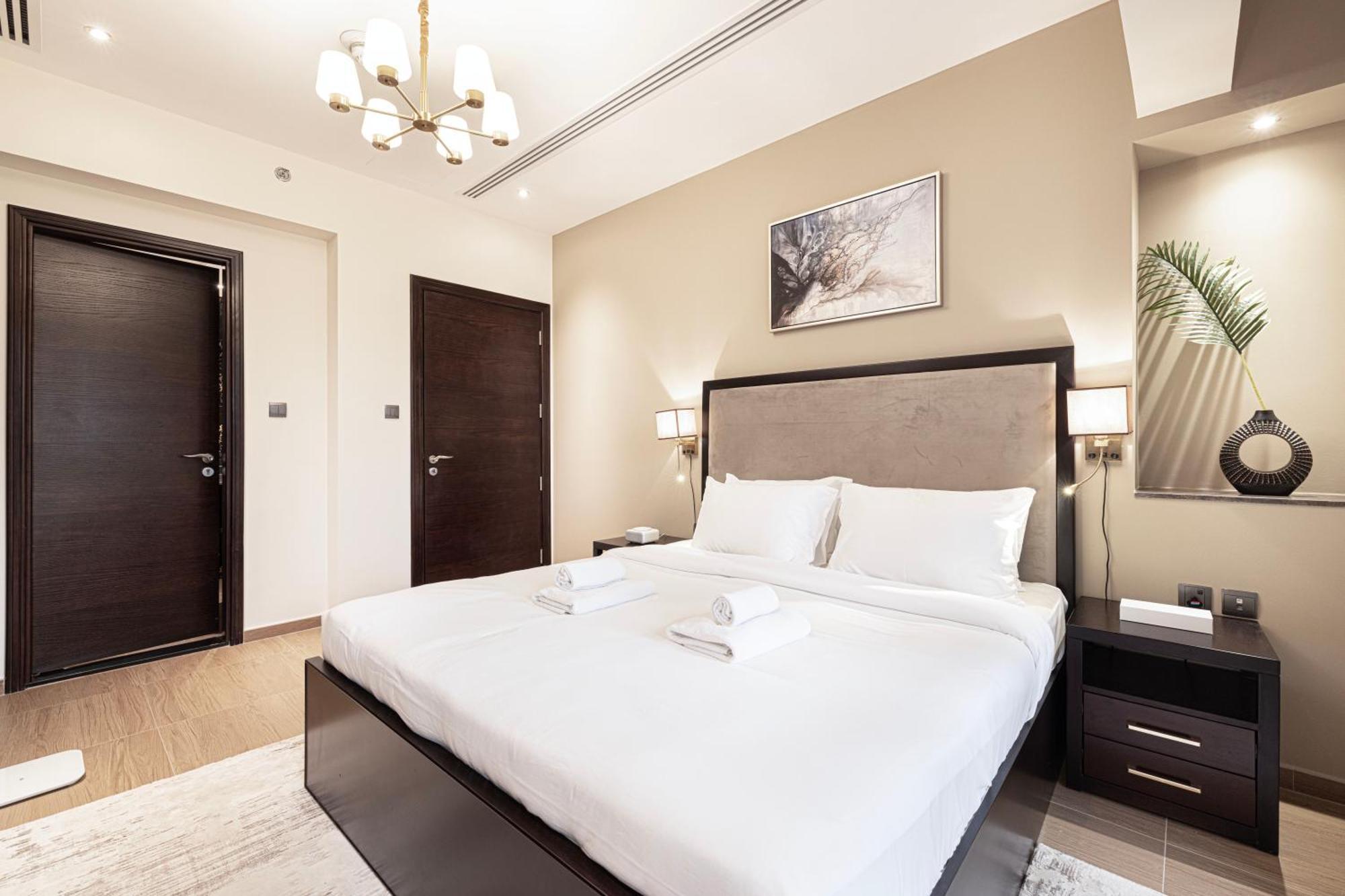 Luxurious Downtown Oasis By Burj Khalifa And Mall