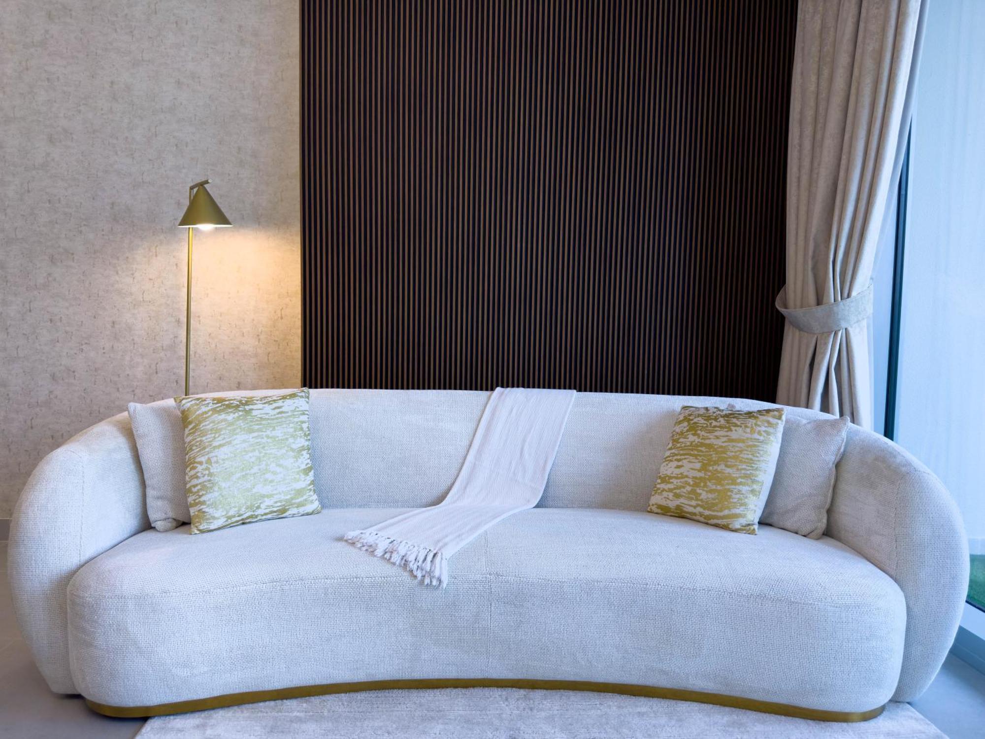 Naseem - Downtown Gem 4br Apt: Burj View Bliss