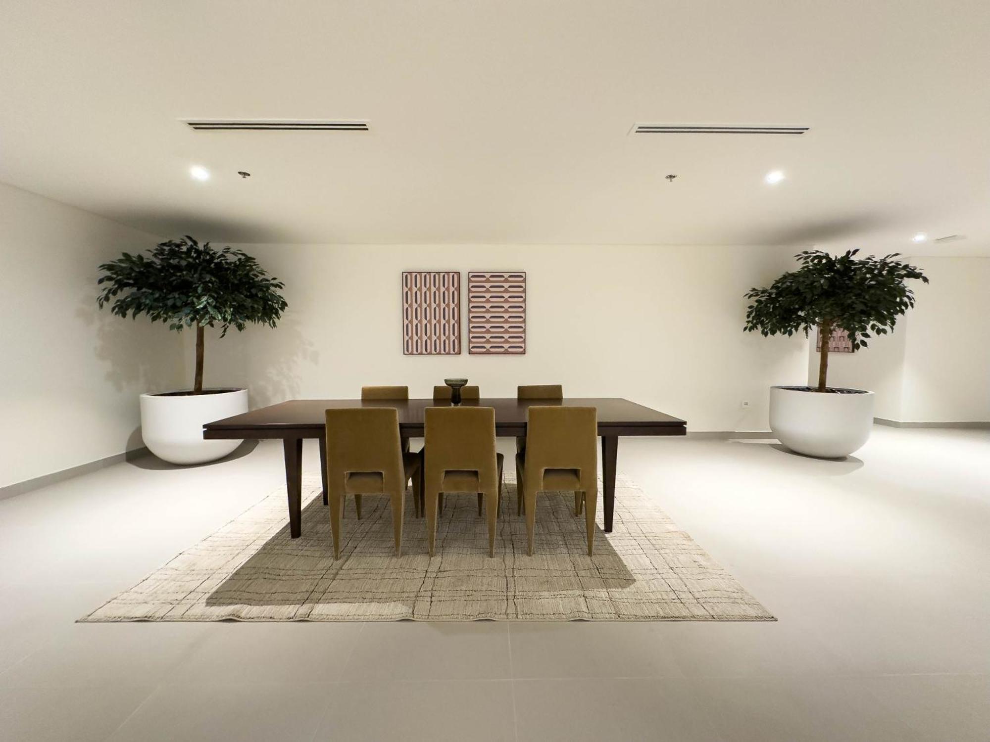Naseem - Downtown Gem 4br Apt: Burj View Bliss Apartment Dubai