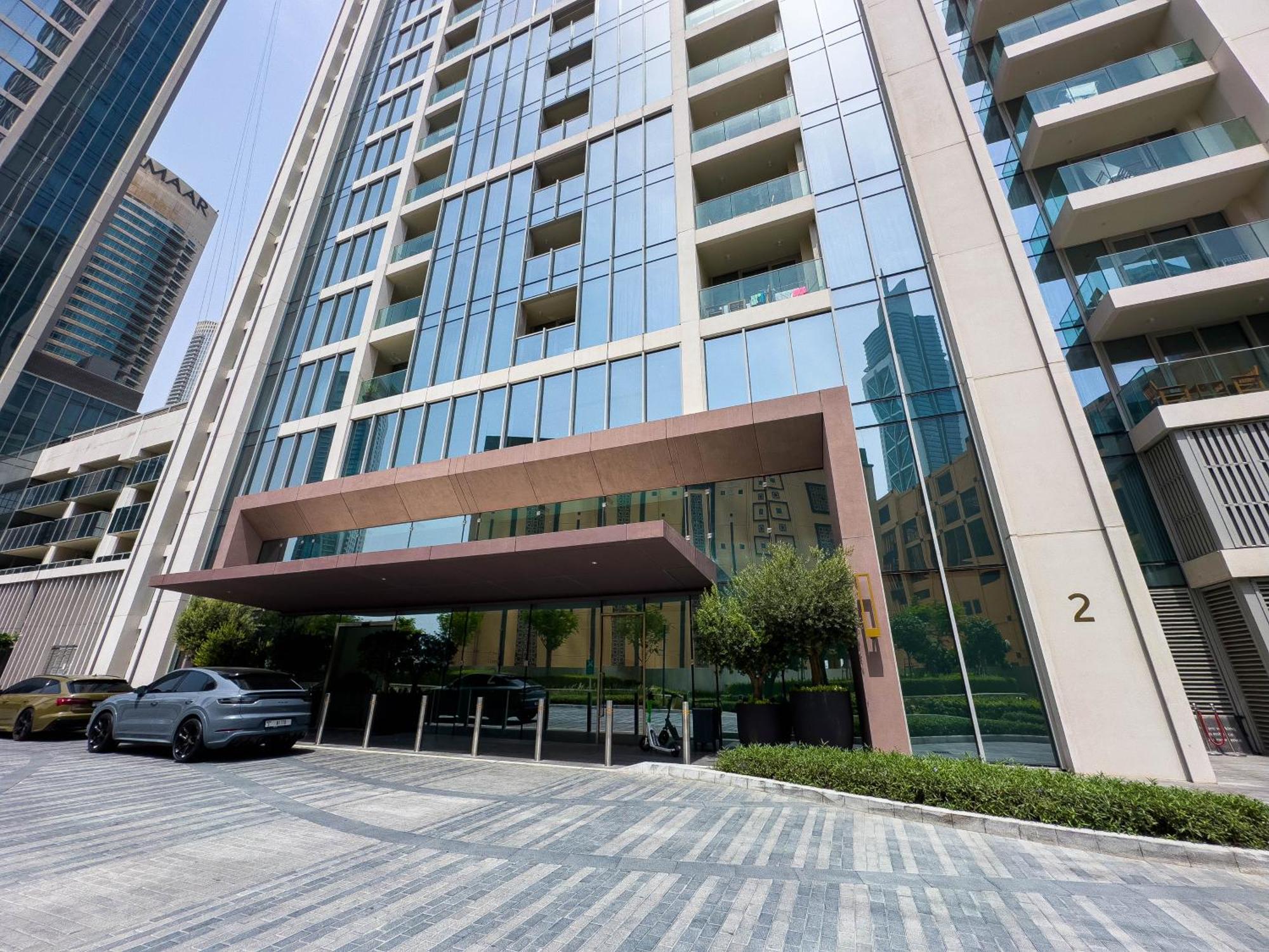 Naseem - Downtown Gem 4br Apt: Burj View Bliss Apartment