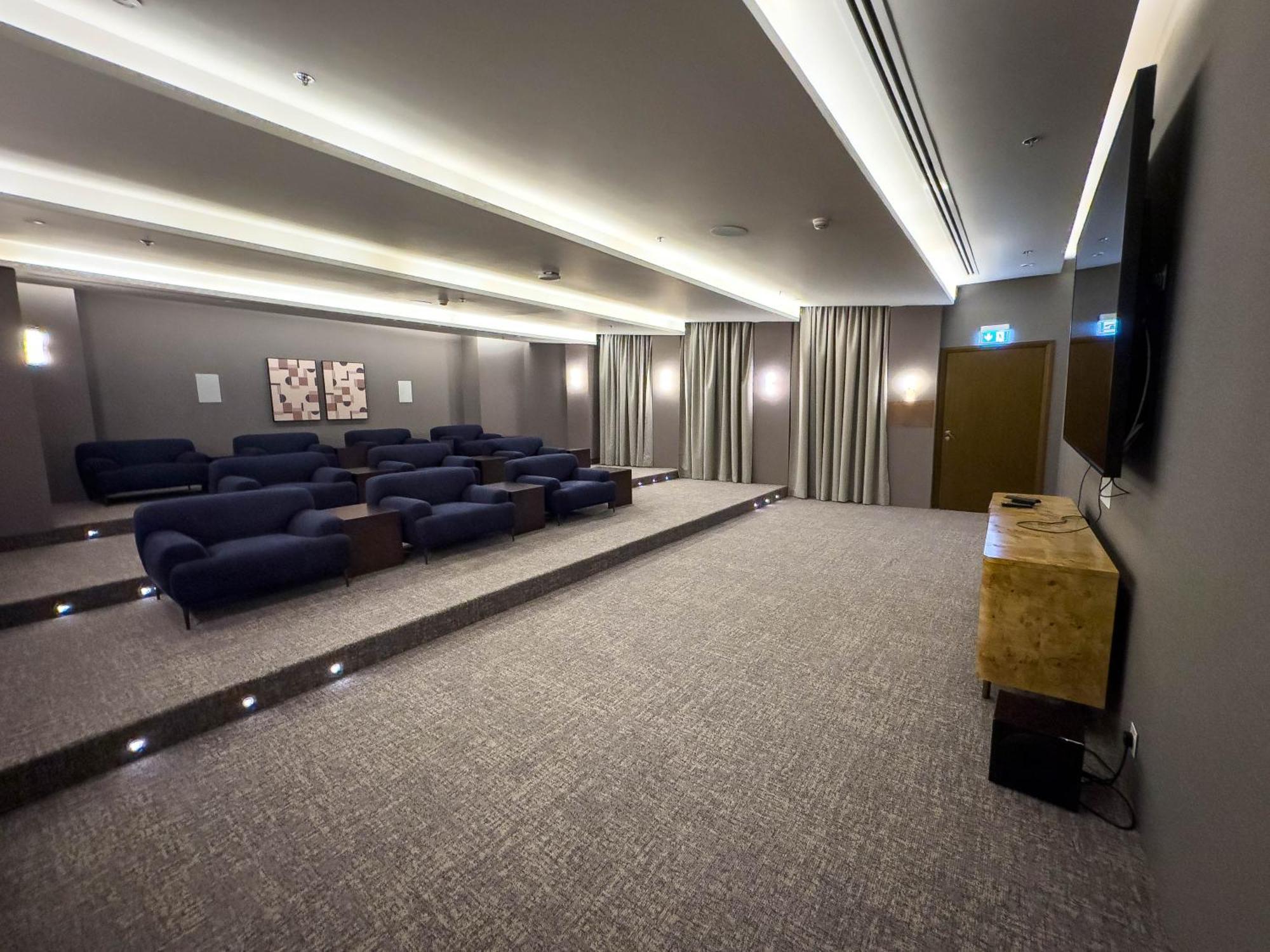 Naseem - Downtown Gem 4br Apt: Burj View Bliss