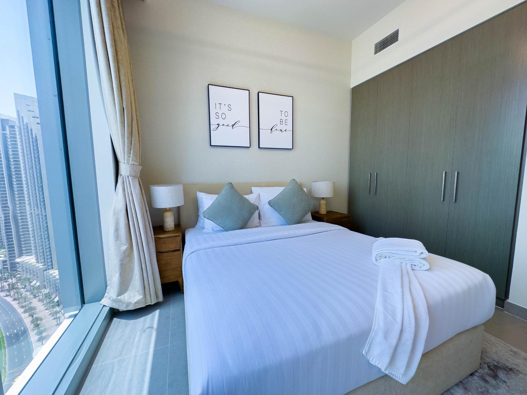 Naseem - Downtown Gem 4br Apt: Burj View Bliss Apartment Dubai