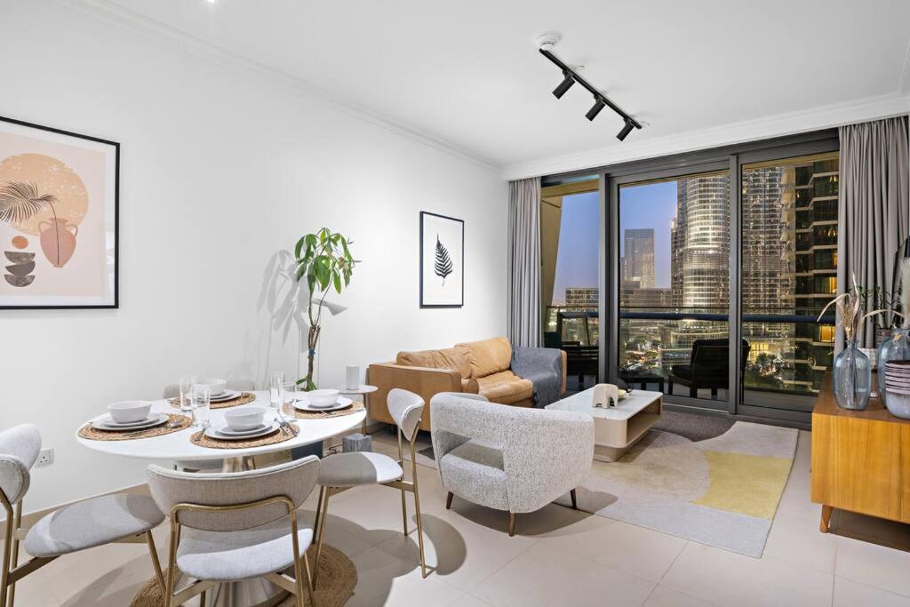 First Class 1br Iconic Cityscape Haven