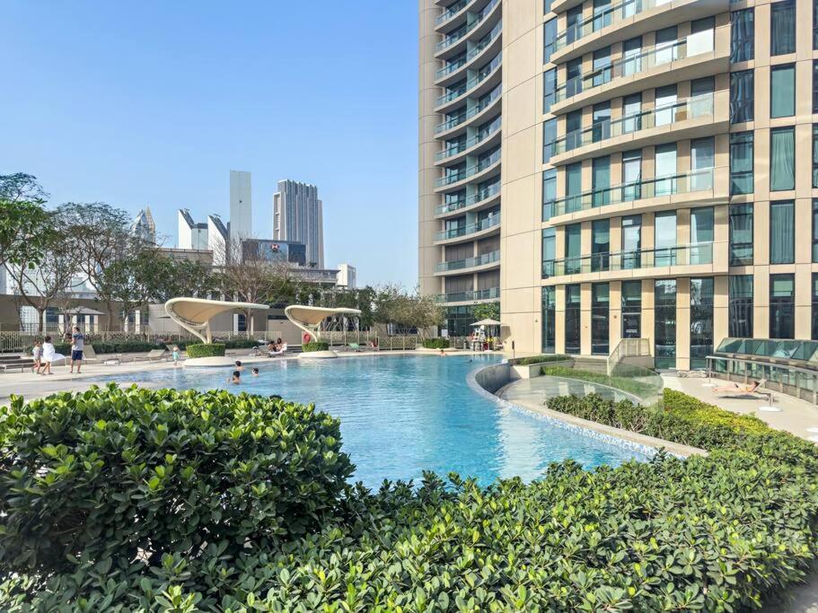 Apartment First Class 1br Iconic Cityscape Haven