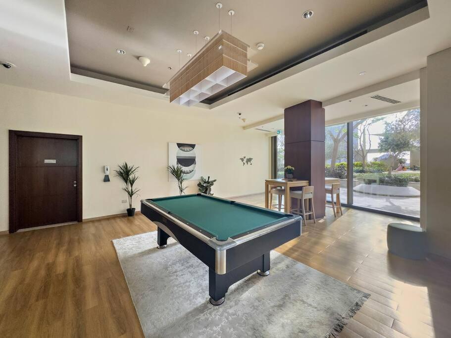 First Class 1br Iconic Cityscape Haven Apartment