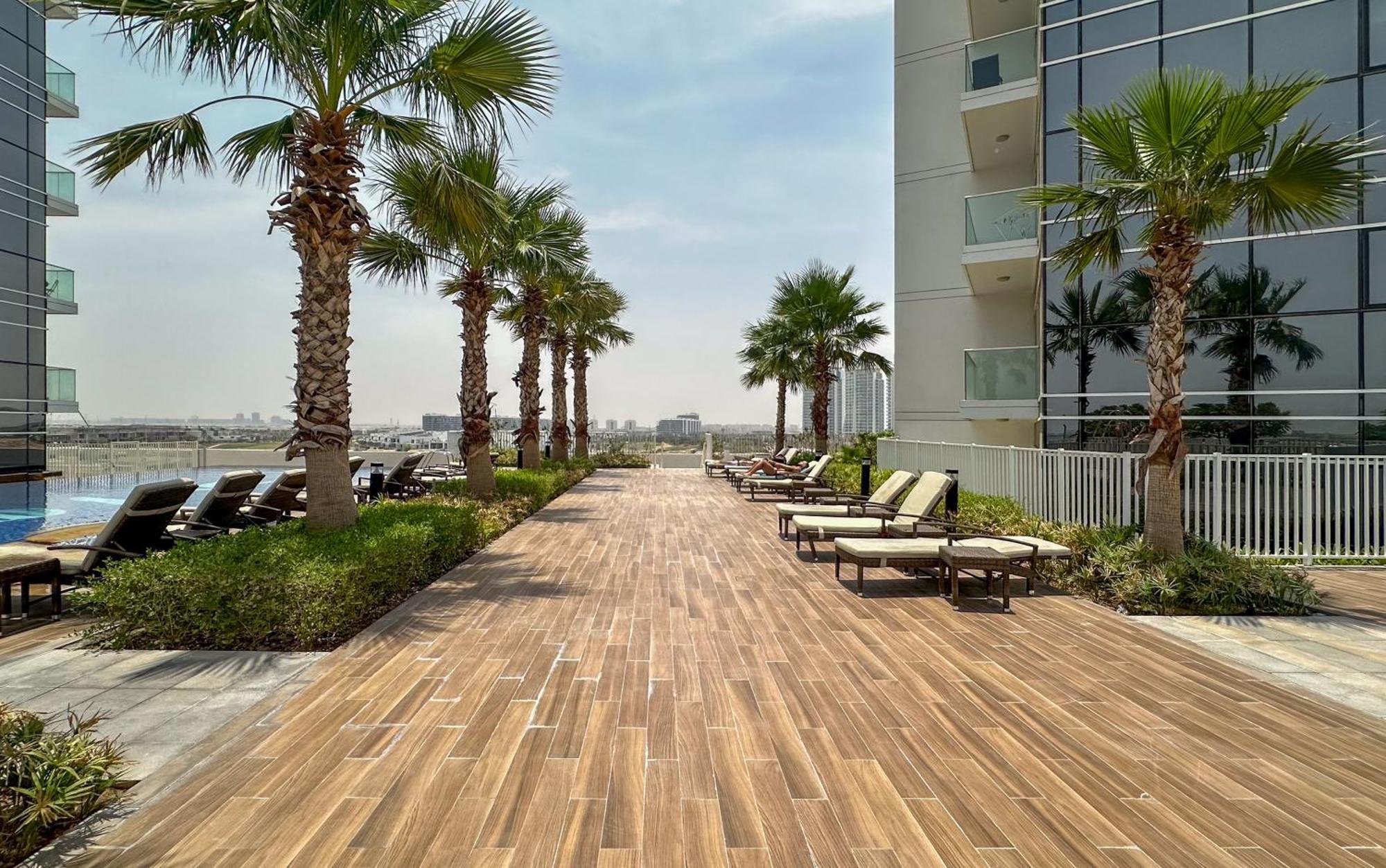 Apartment Waves - Elegant 28th Floor Studio In Carson A, Damac Hills