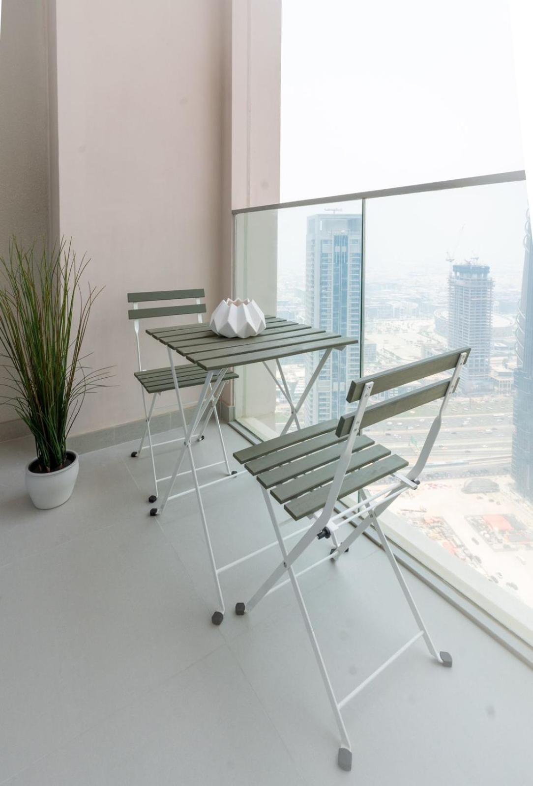 Luxury Escapes - Stylish 2br With View In Downtown Apartment Dubai