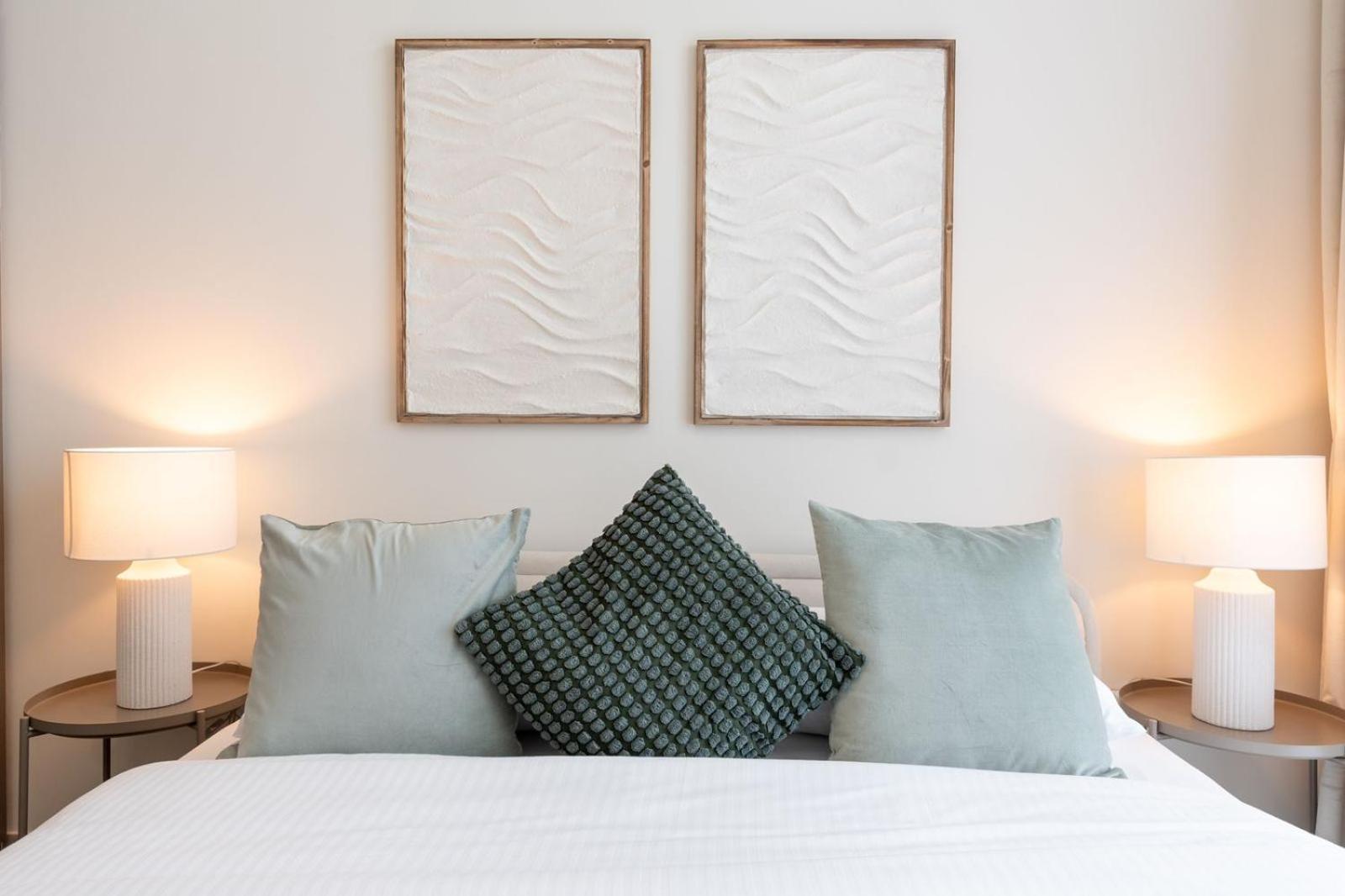 Luxury Escapes - Stylish 2br With View In Downtown Apartment Dubai