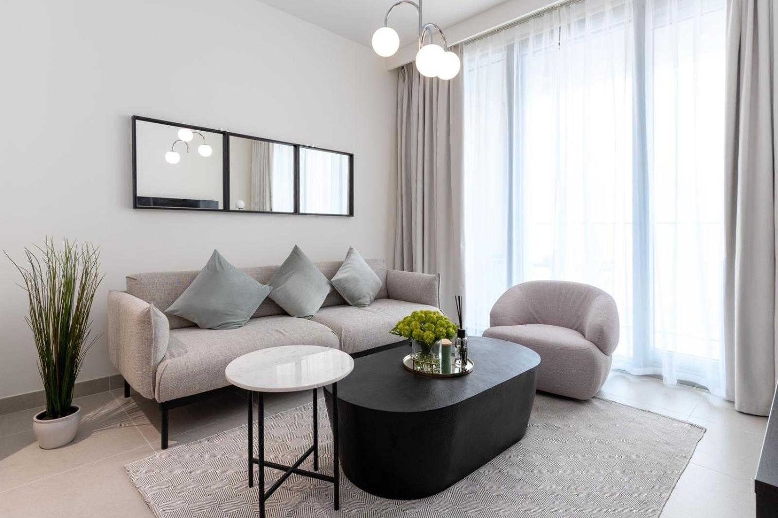 Luxury Escapes - Stylish 2br With View In Downtown Dubai