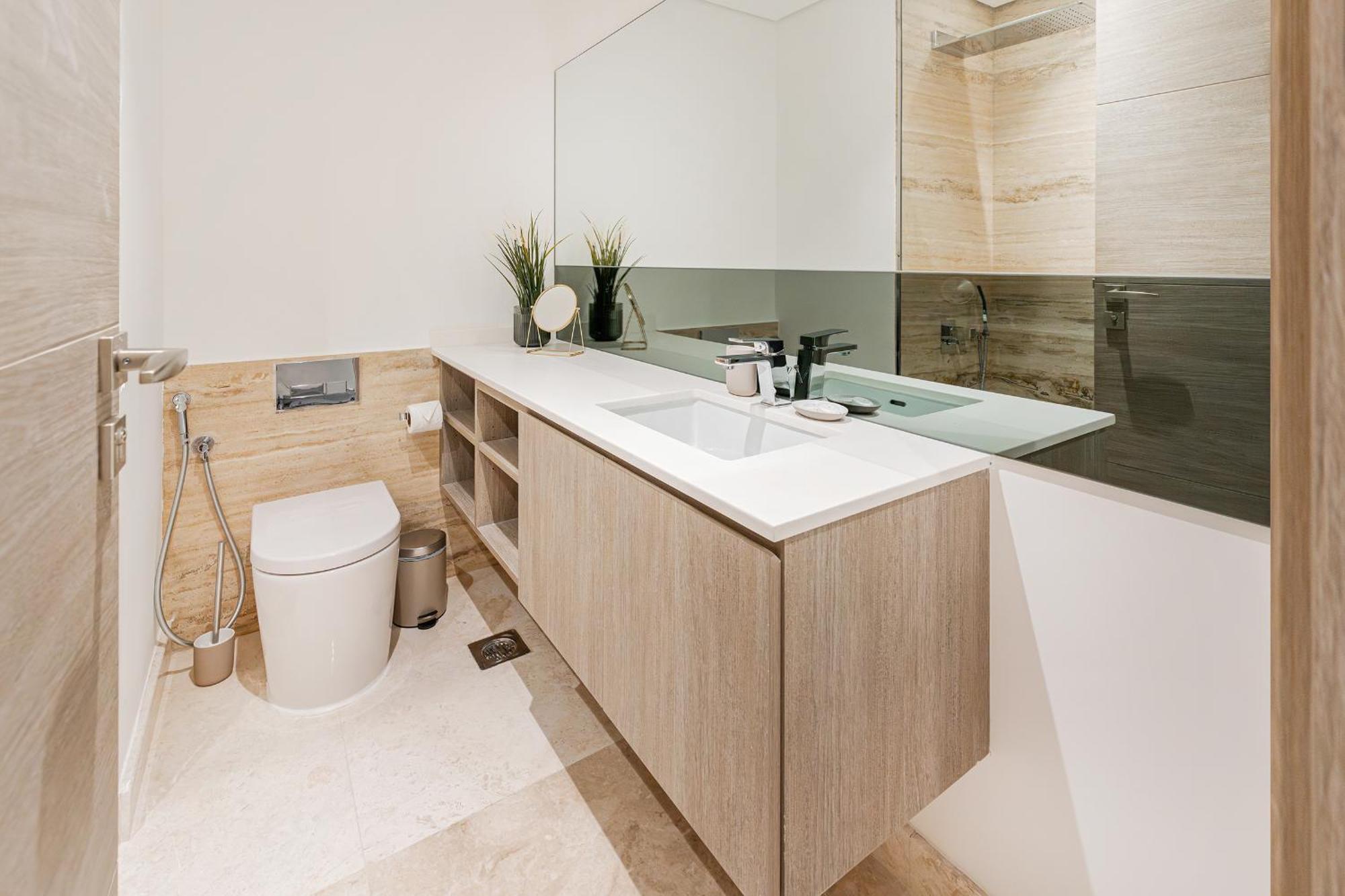Lux In Downtown In The Sterling By Omniyat Apartment