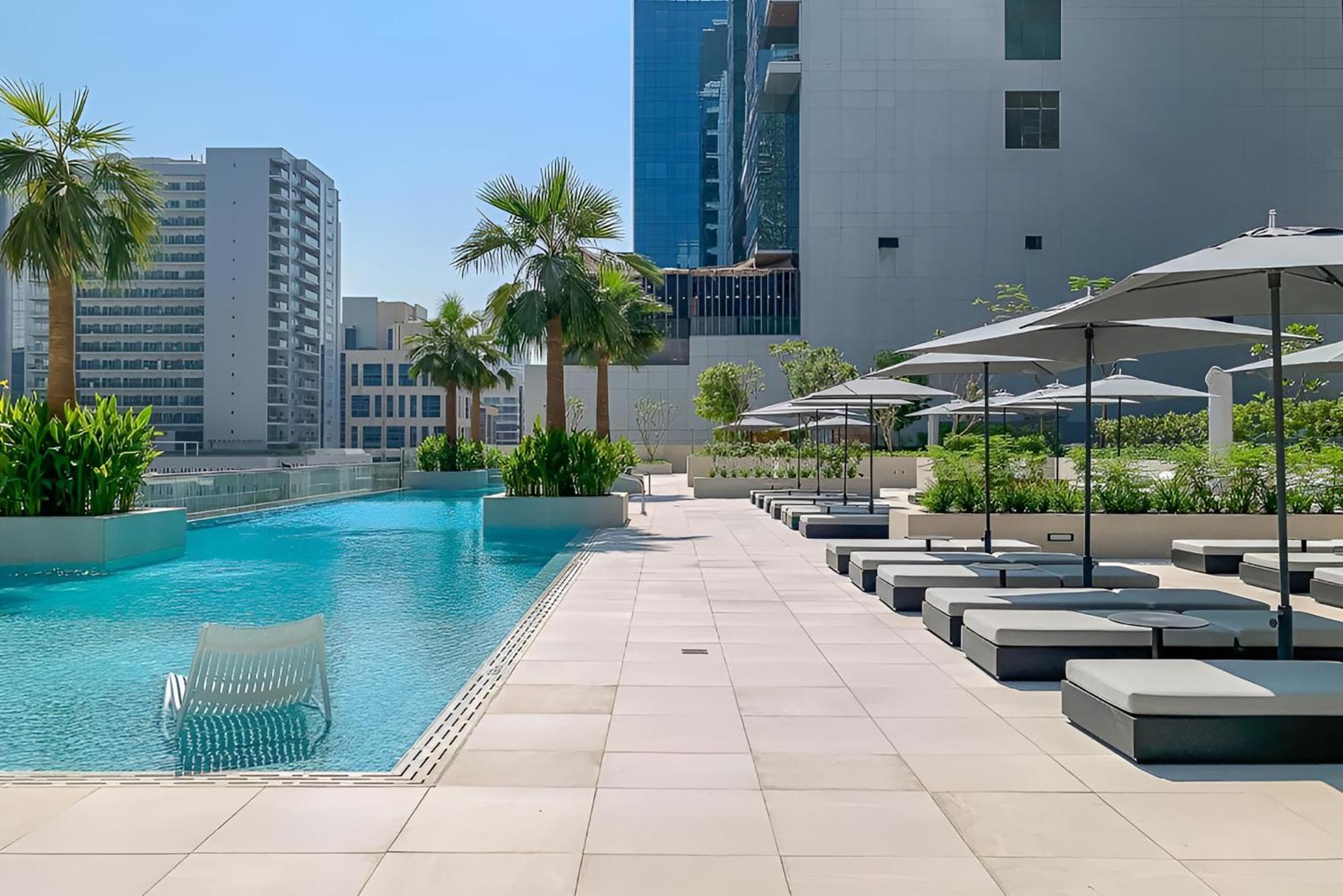 Lux In Downtown In The Sterling By Omniyat