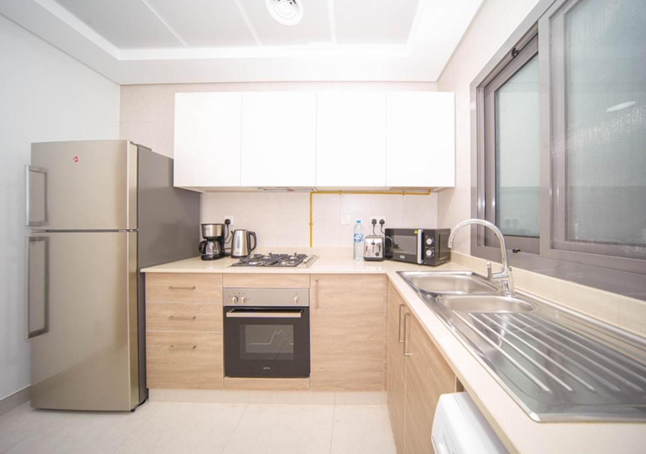 Apartment Elegant 2br View With Rooftop Pool The Bay *