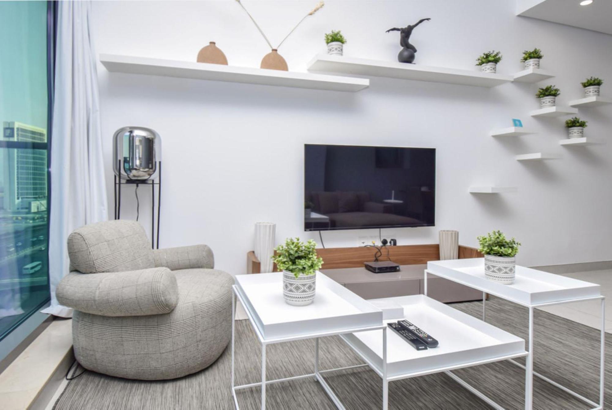 Elegant 2br View With Rooftop Pool The Bay Apartment