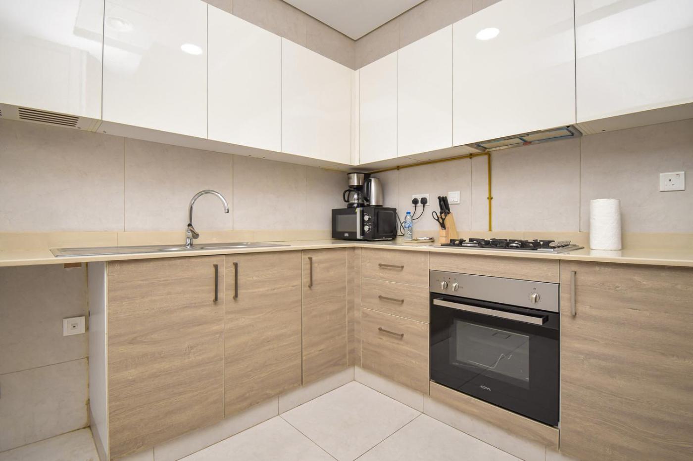 Elegant 2br View With Rooftop Pool The Bay *