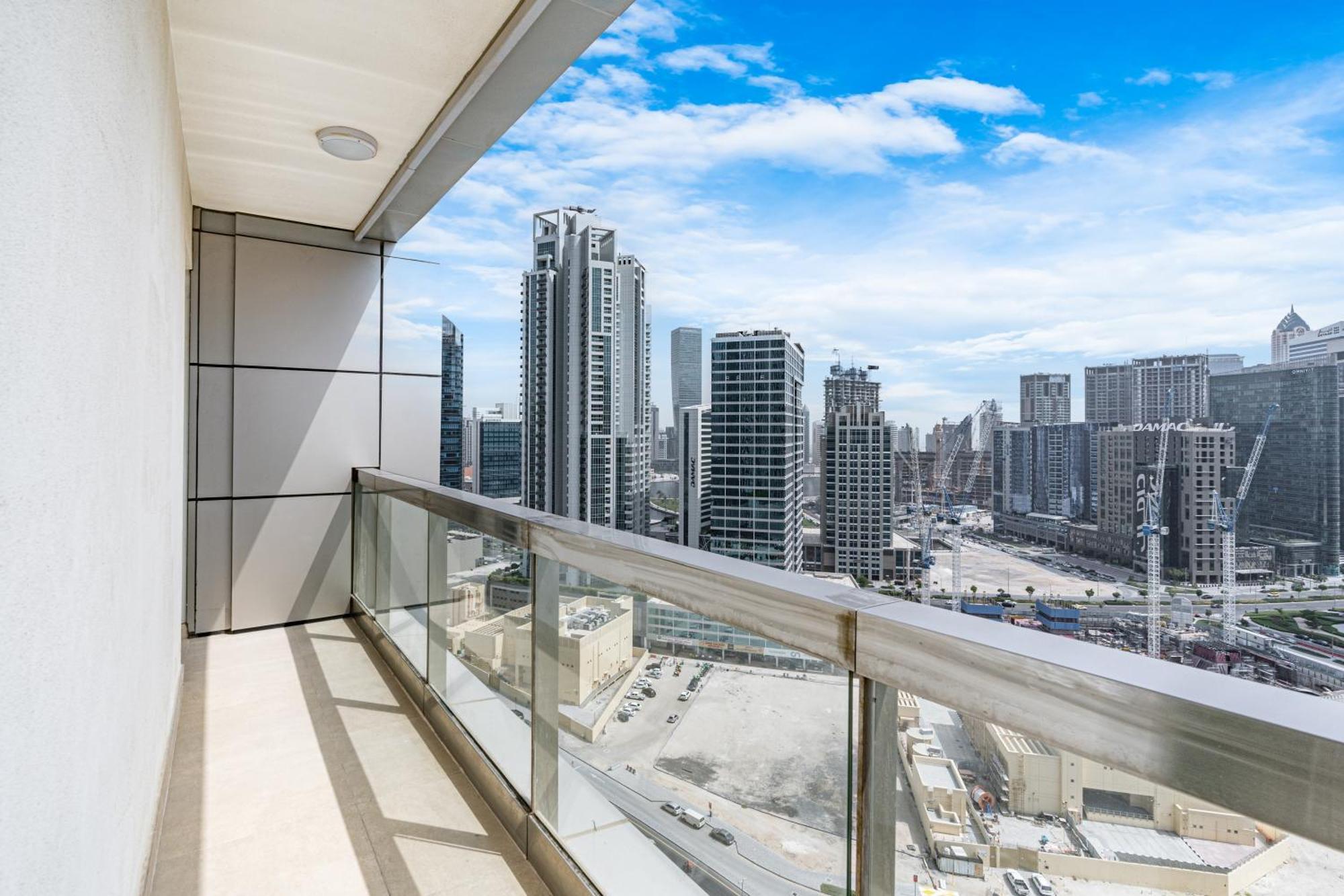 Ultra Modern Boulevard With Stunning View Apartment *