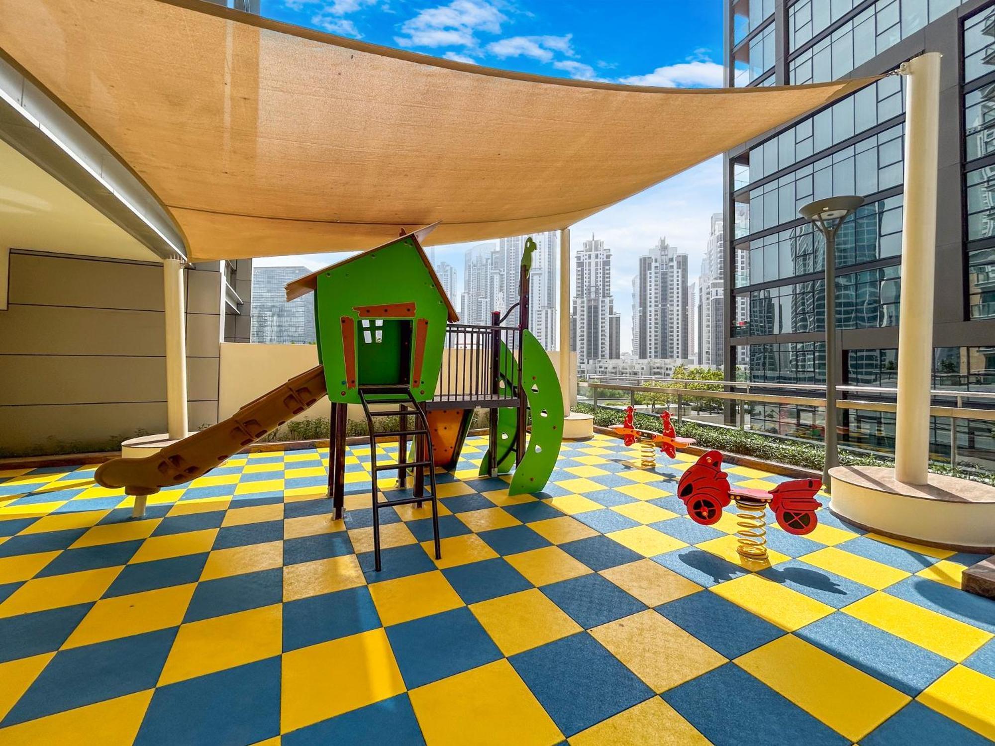 Ultra Modern Boulevard With Stunning View Apartment
