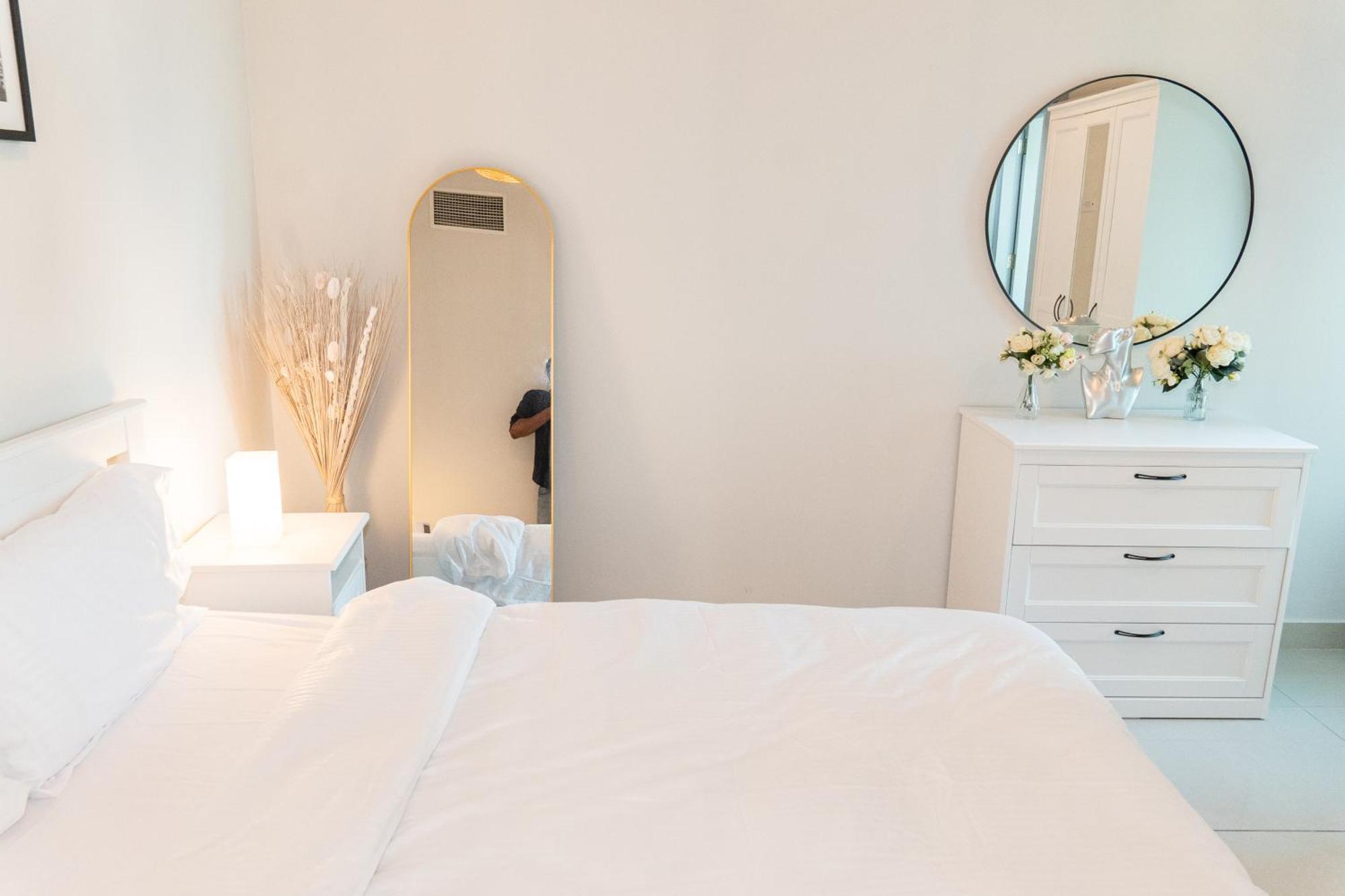 Onetree Vaction Homes-private In Shared Homestay Dubai