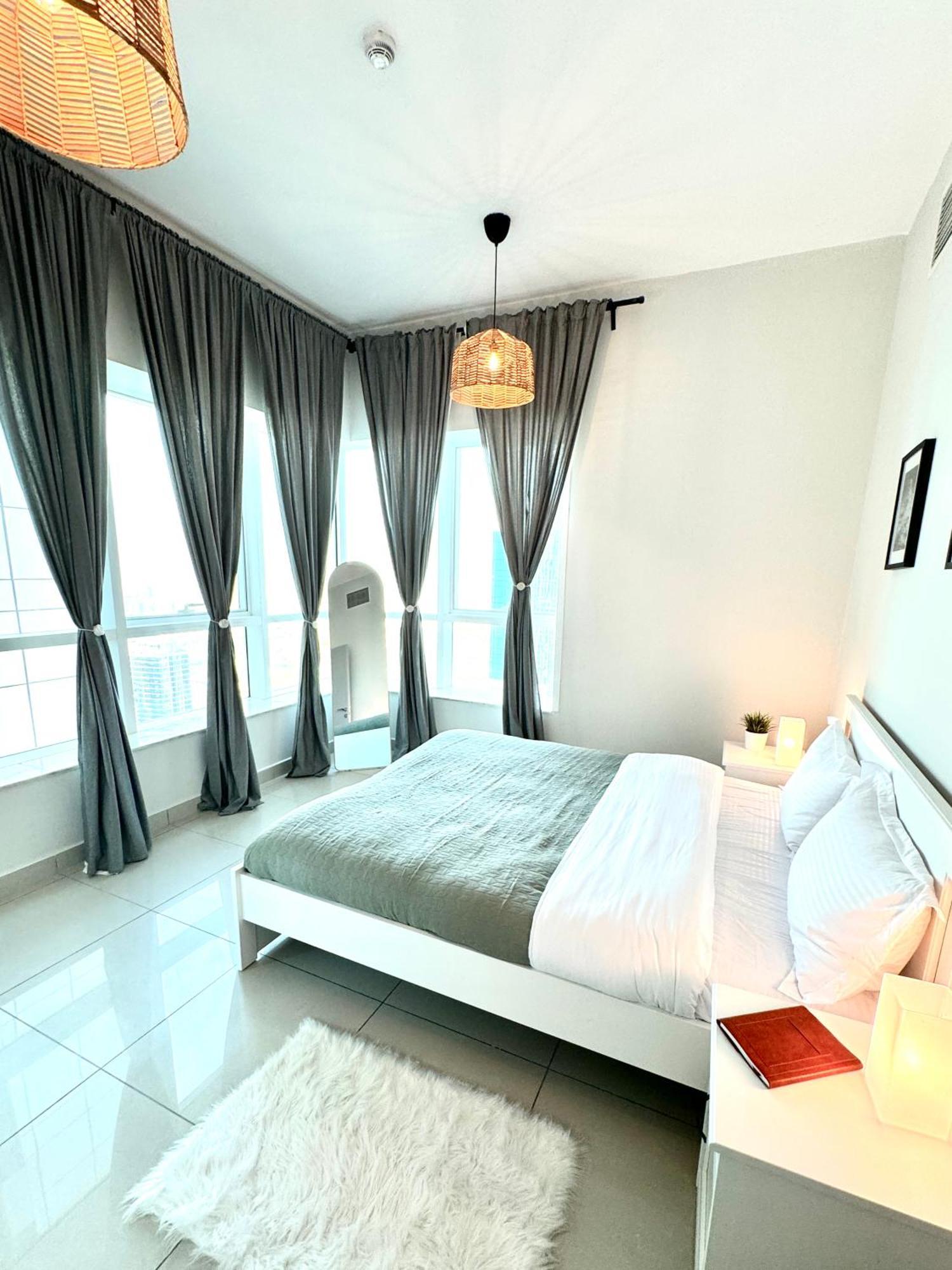 Homestay Onetree Vaction Homes-private In Shared Dubai