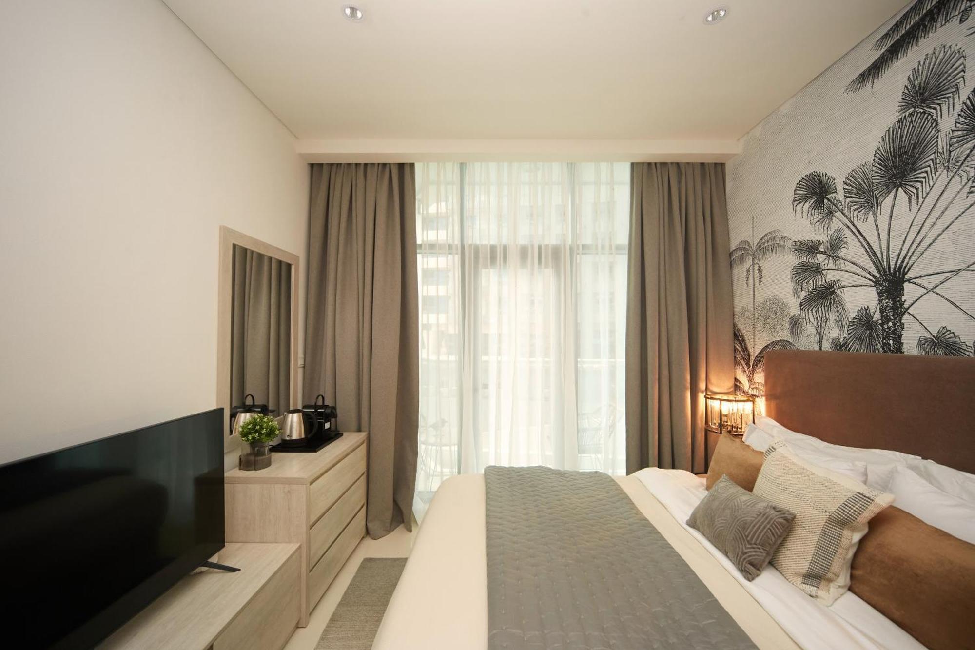 Comfy Stylish On The Palm Apartment *