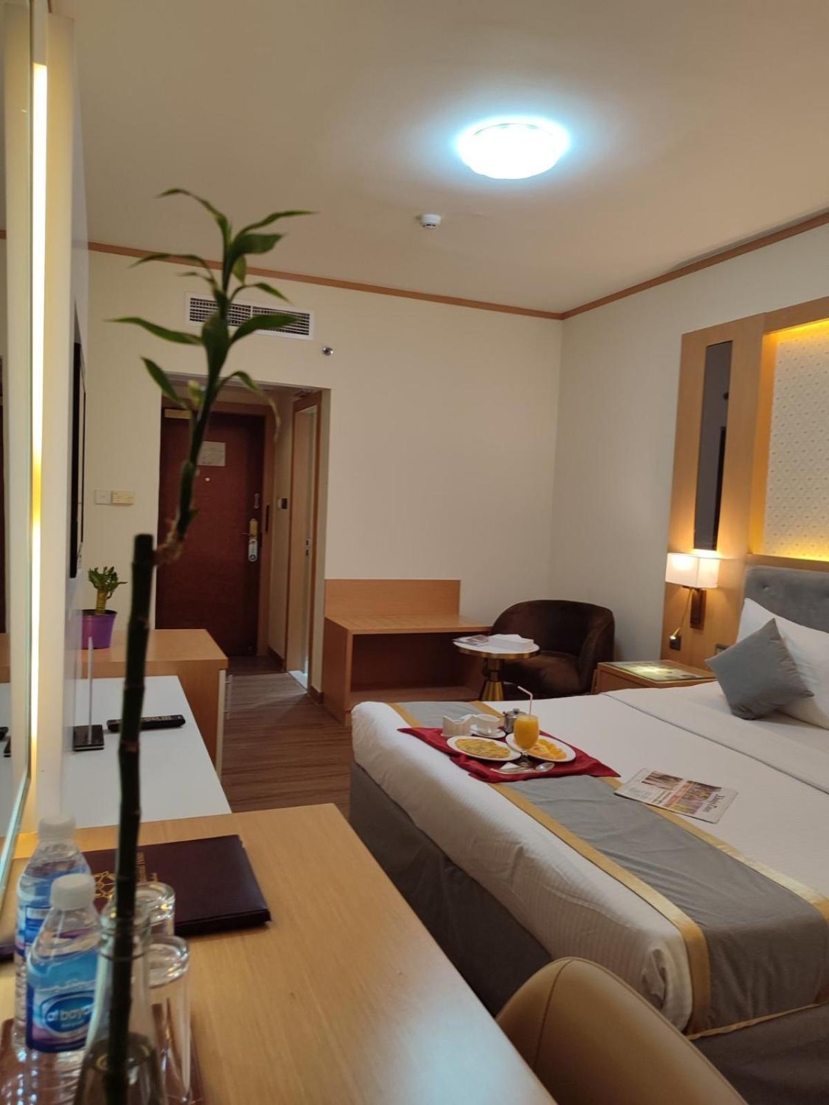 Hotel York International 3*