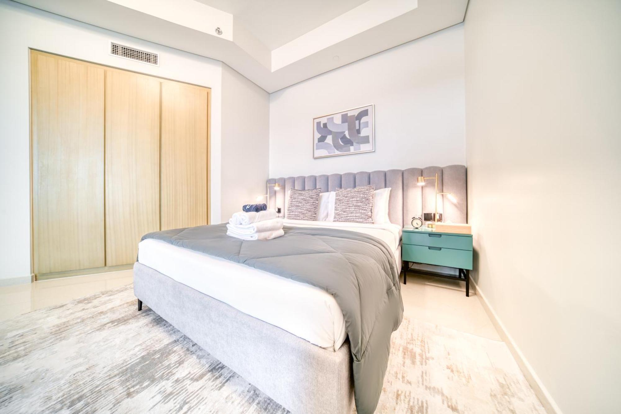Cozy High-floor With Amazing Views *