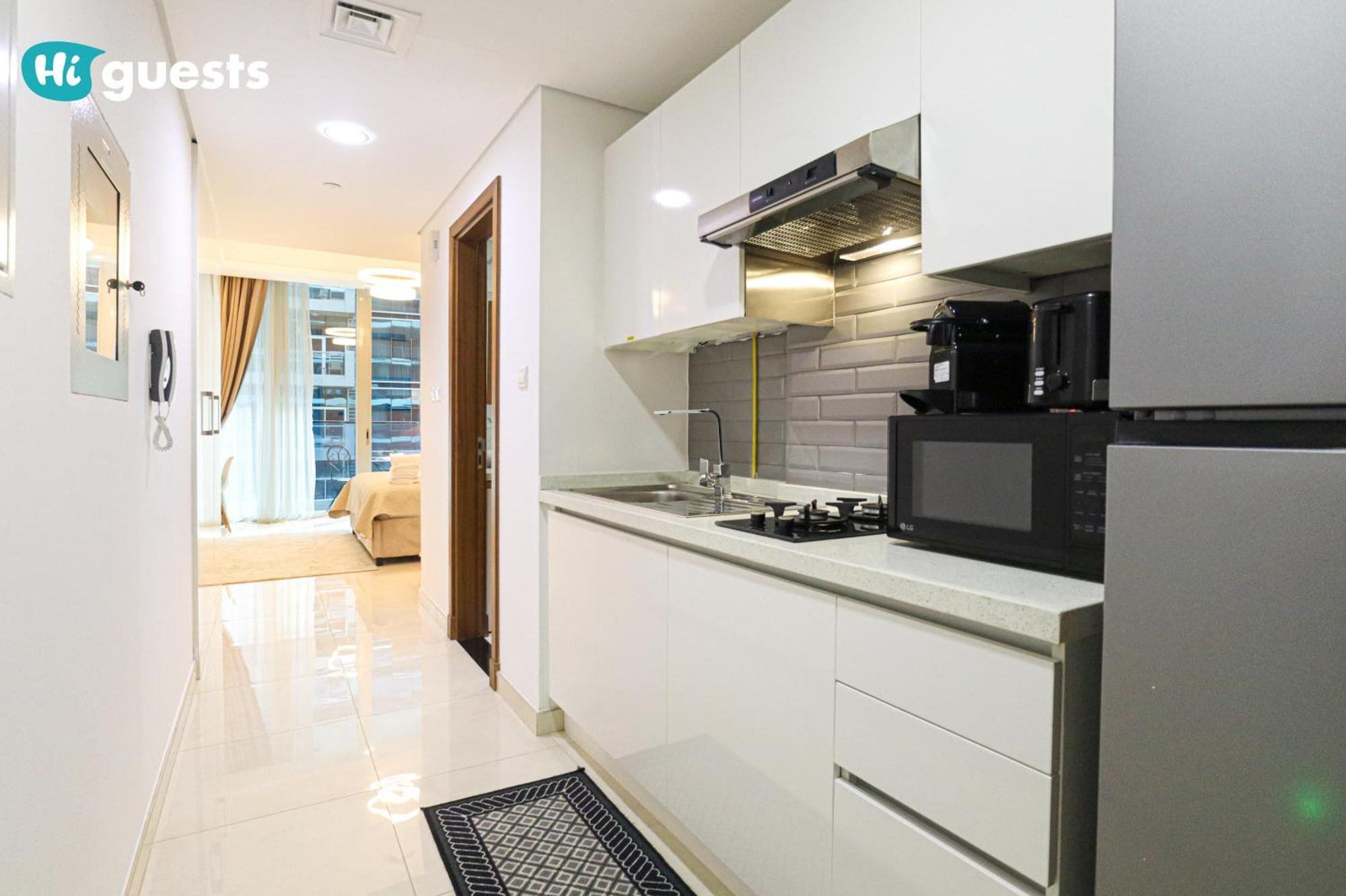 Higuests - Stylish Urban Escape In Waves Tower By Kasco Apartment *