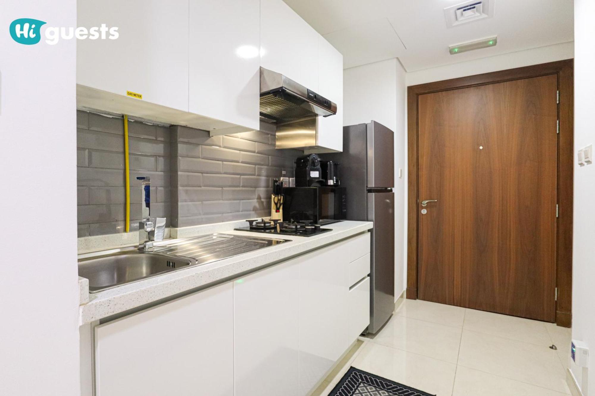 Higuests - Stylish Urban Escape In Waves Tower By Kasco Apartment *
